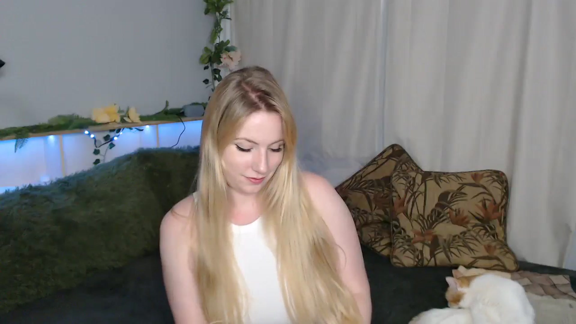 Gallery image thumbnail from Gardengirl69's myfreecams stream on, 03/14/2026, 02:10 image 8 of 20