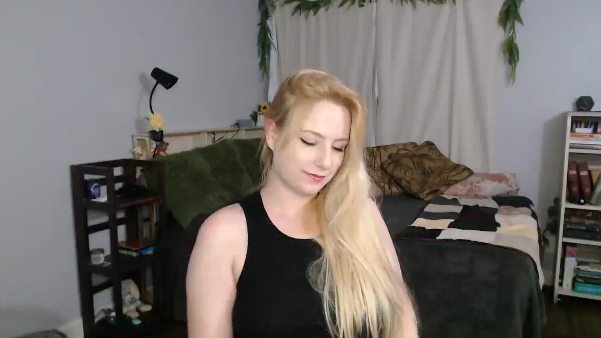 Gallery image thumbnail from Gardengirl69's myfreecams stream on, 03/31/2026, 01:23 image 2 of 20