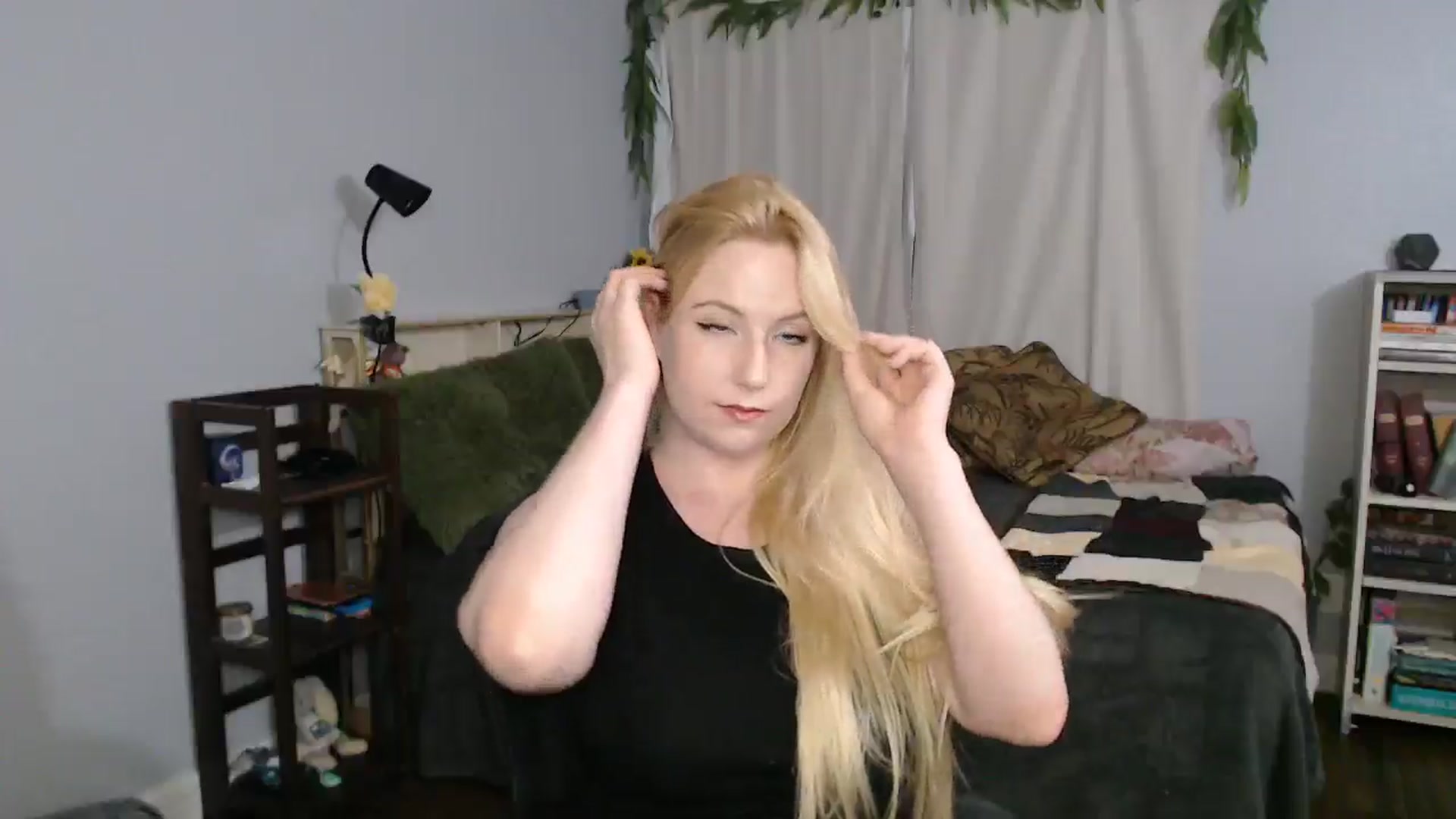 Gallery image thumbnail from Gardengirl69's myfreecams stream on, 03/31/2026, 01:23 image 9 of 20