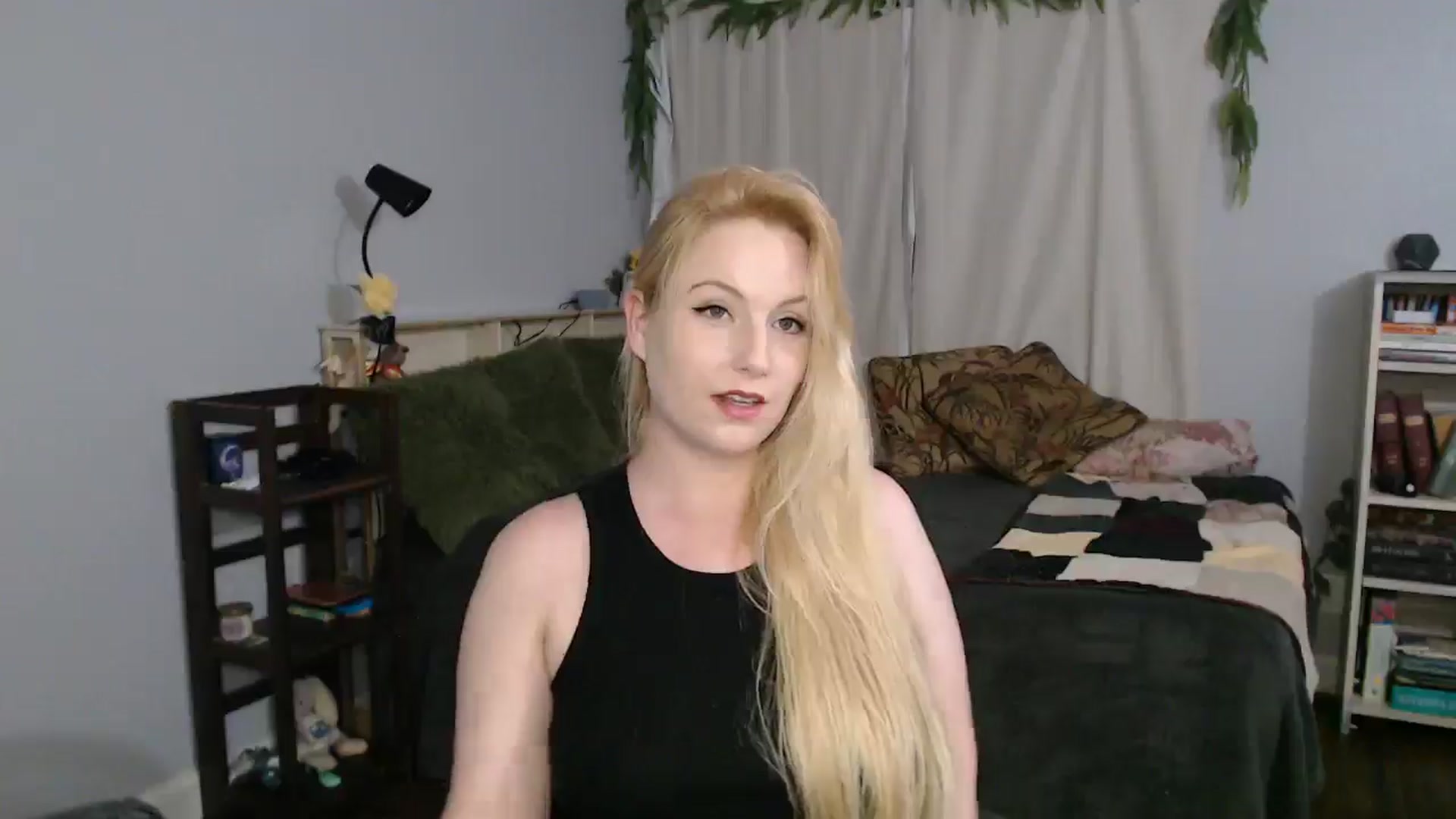 Gallery image thumbnail from Gardengirl69's myfreecams stream on, 03/31/2026, 01:23 image 6 of 20