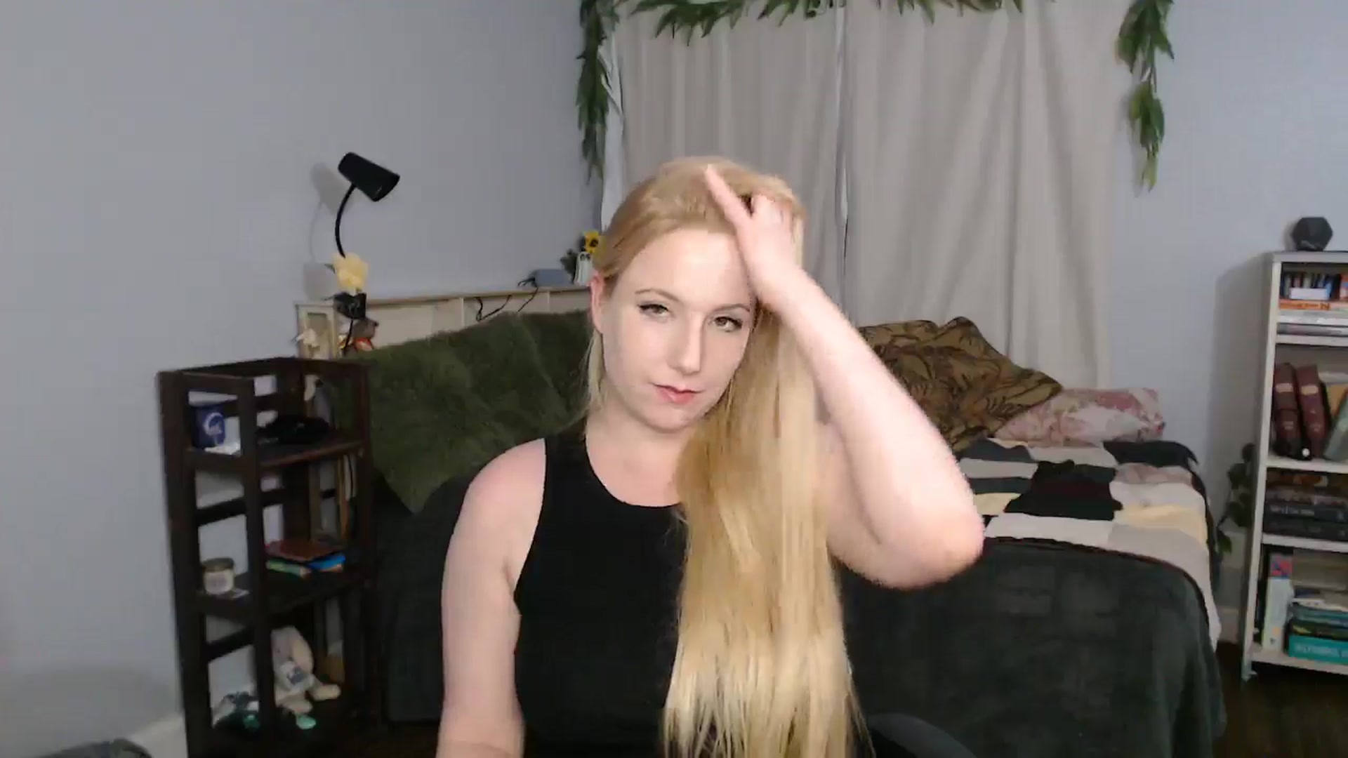 Gallery image thumbnail from Gardengirl69's myfreecams stream on, 03/31/2026, 01:23 image 19 of 20