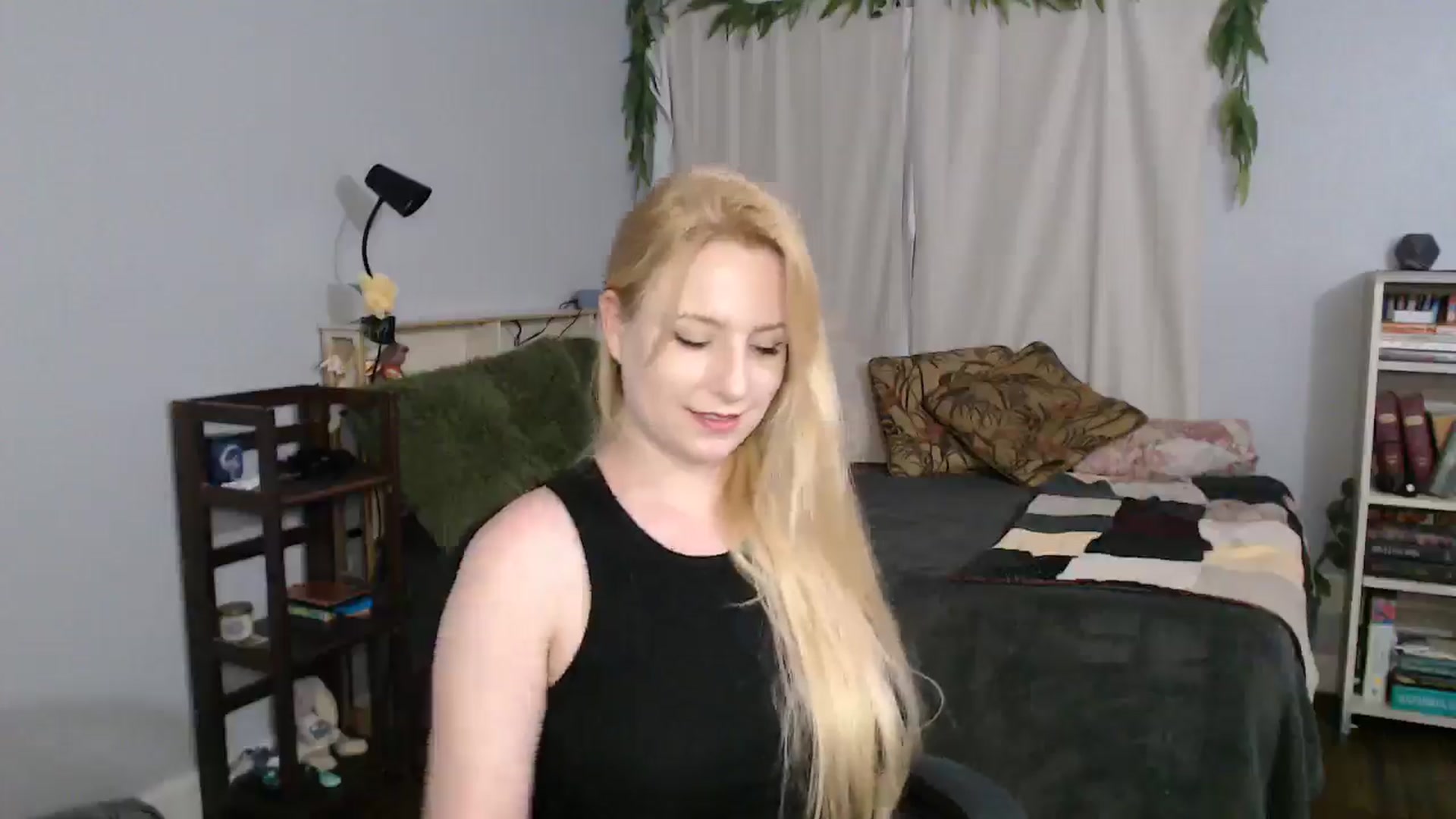 Gallery image thumbnail from Gardengirl69's myfreecams stream on, 03/31/2026, 01:23 image 13 of 20