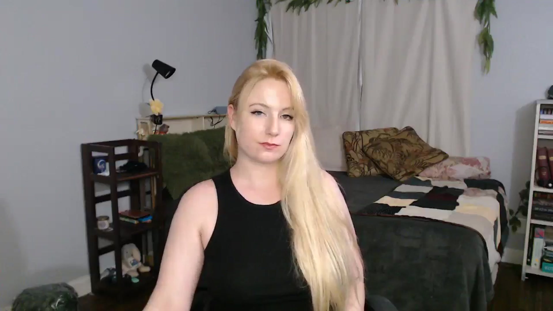 Gallery image thumbnail from Gardengirl69's myfreecams stream on, 03/31/2026, 05:03 image 3 of 20