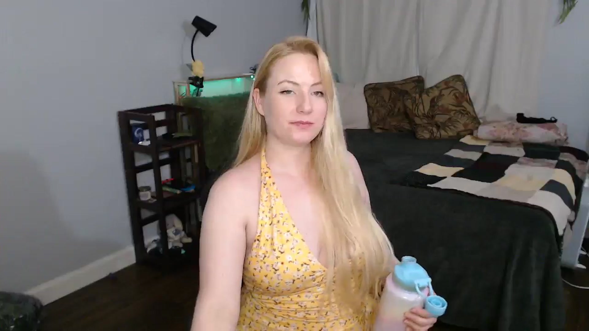 Gallery image thumbnail from Gardengirl69's myfreecams stream on, 04/05/2026, 02:47 image 7 of 20