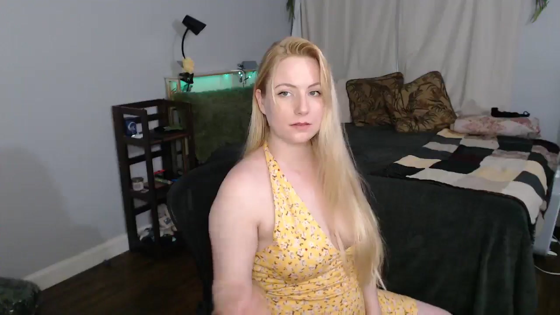Gallery image thumbnail from Gardengirl69's myfreecams stream on, 04/05/2026, 02:47 image 12 of 20