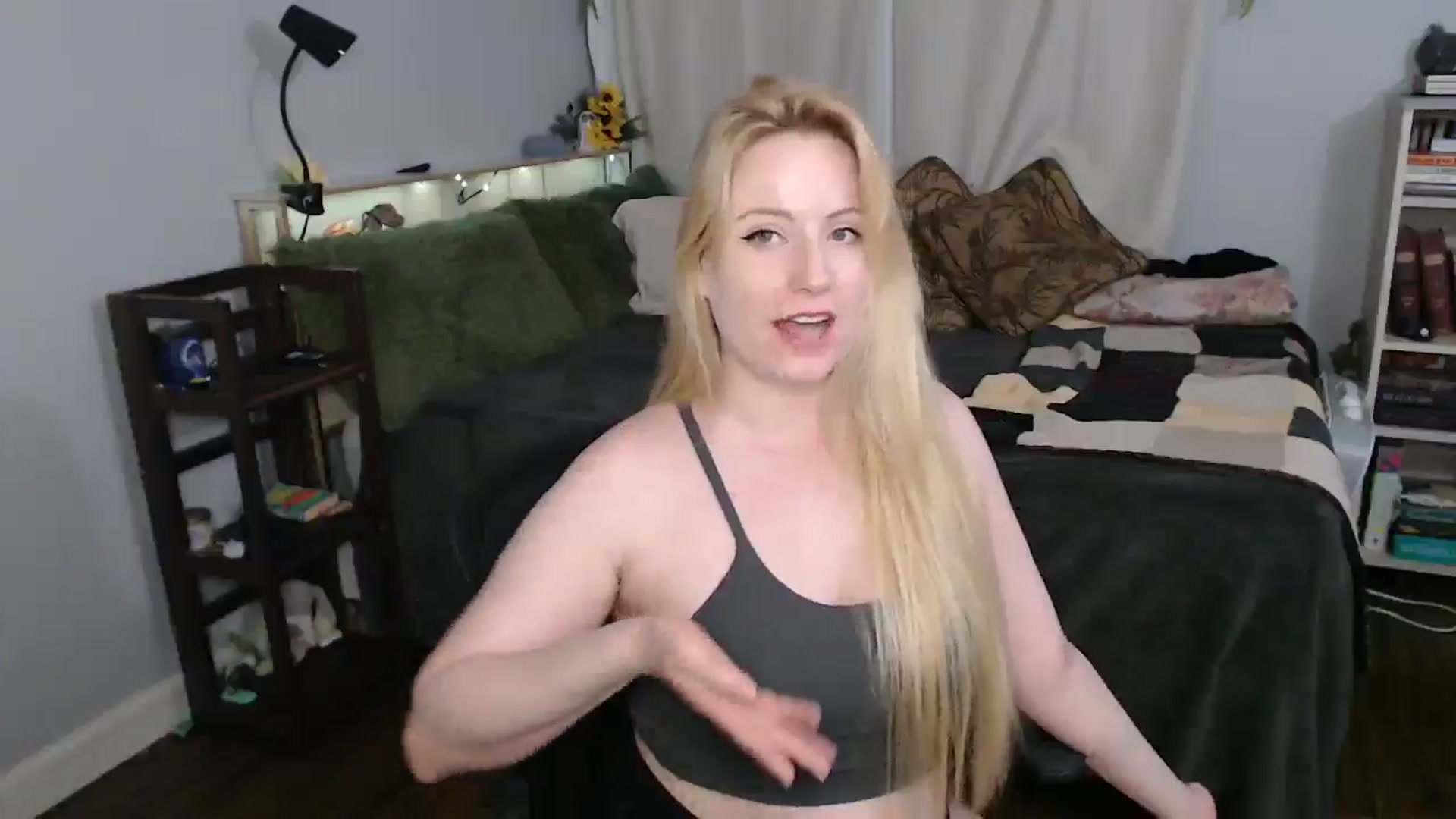 Gallery image thumbnail from Gardengirl69's myfreecams stream on, 05/05/2026, 02:34 image 2 of 20