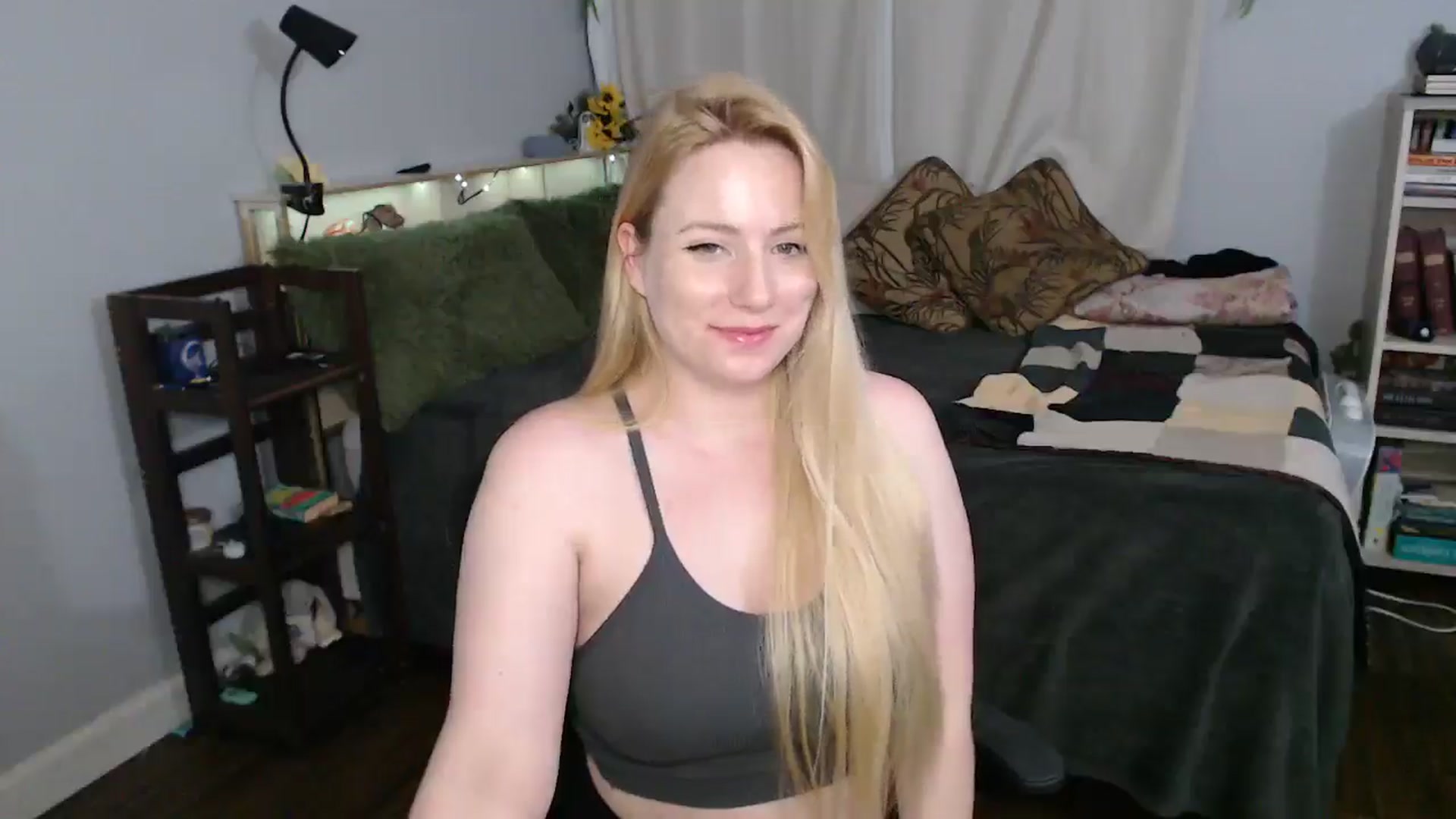 Gallery image thumbnail from Gardengirl69's myfreecams stream on, 05/05/2026, 02:34 image 9 of 20