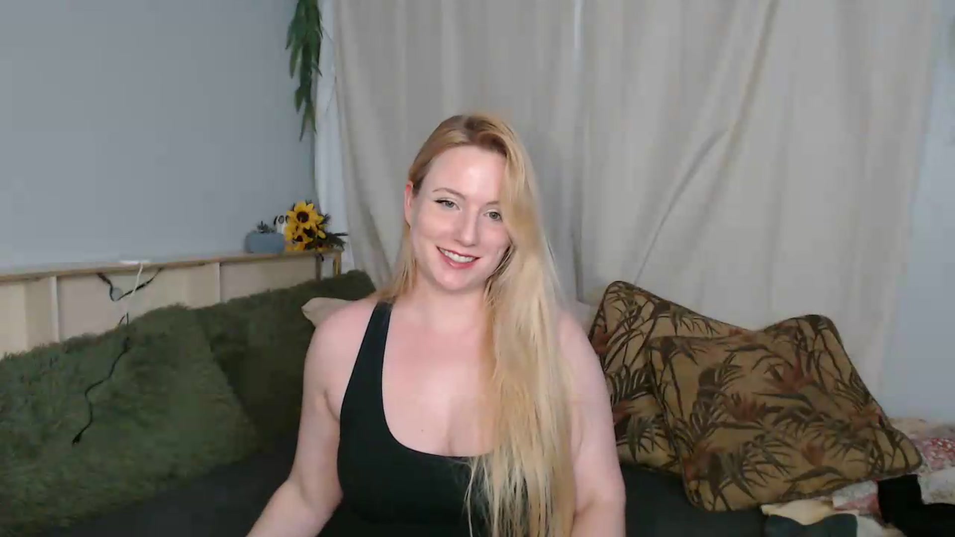 Gallery image thumbnail from Gardengirl69's myfreecams stream on, 05/12/2026, 01:31 image 8 of 20