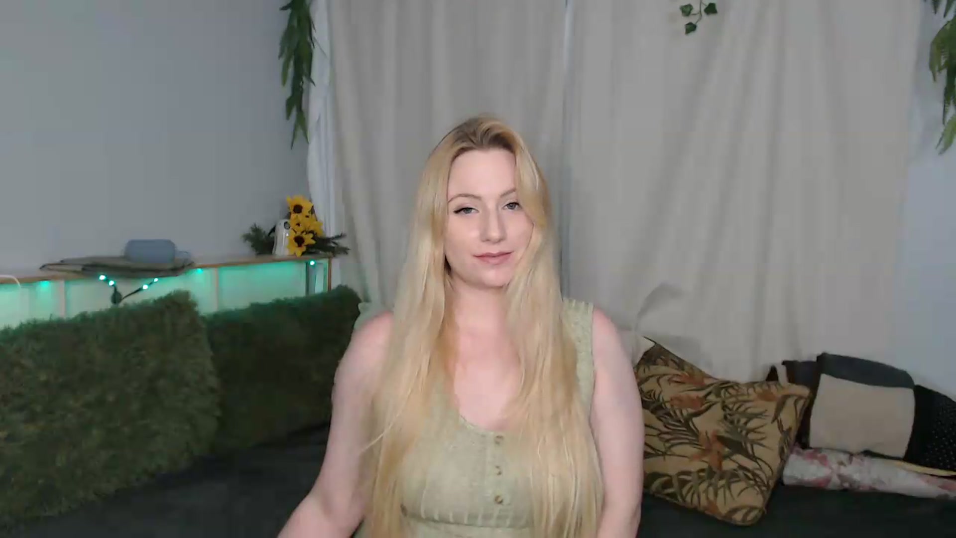 Gallery image thumbnail from Gardengirl69's myfreecams stream on, 05/29/2026, 24:15 image 3 of 20