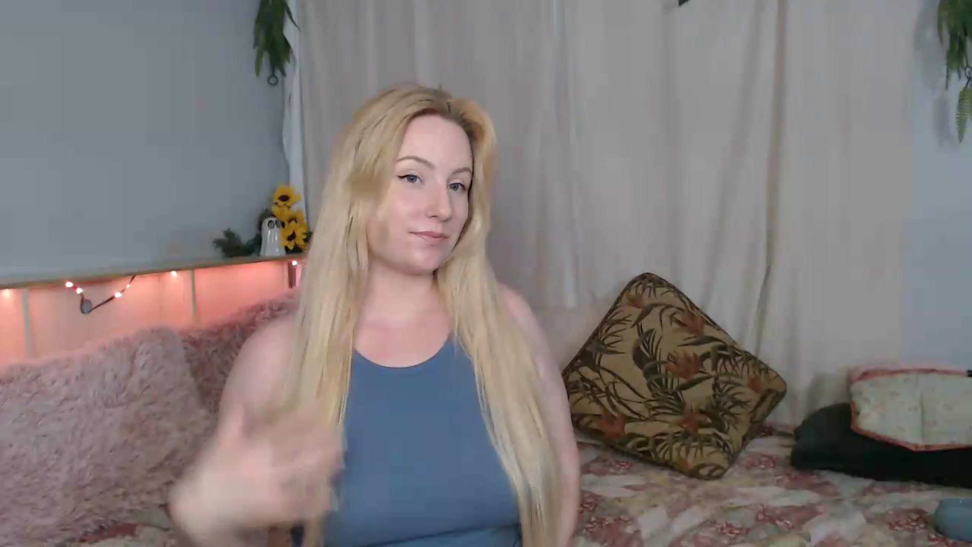 Gallery image thumbnail from Gardengirl69's myfreecams stream on, 08/12/2026, 03:11 image 3 of 20