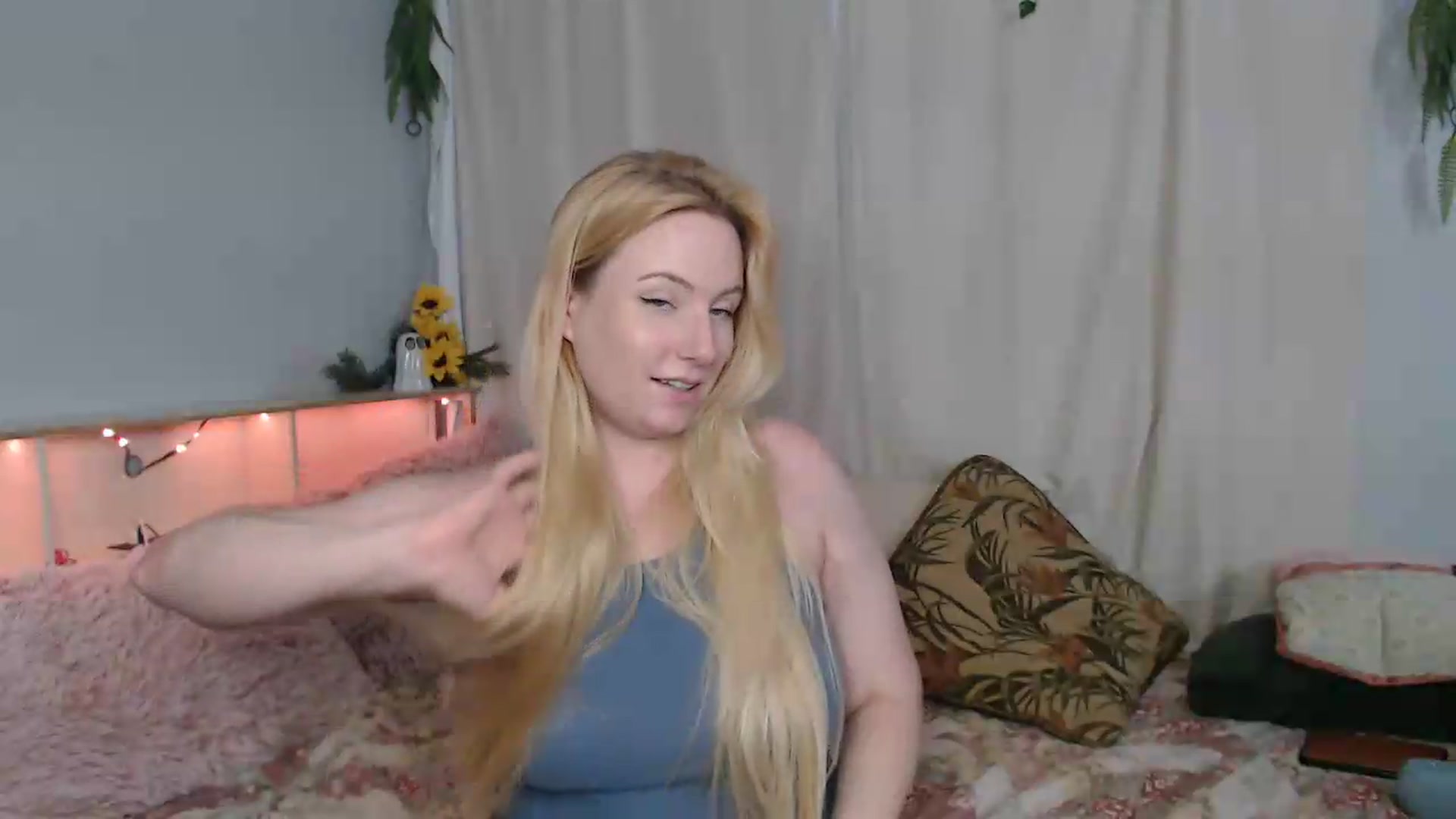 Gallery image thumbnail from Gardengirl69's myfreecams stream on, 08/12/2026, 03:11 image 20 of 20