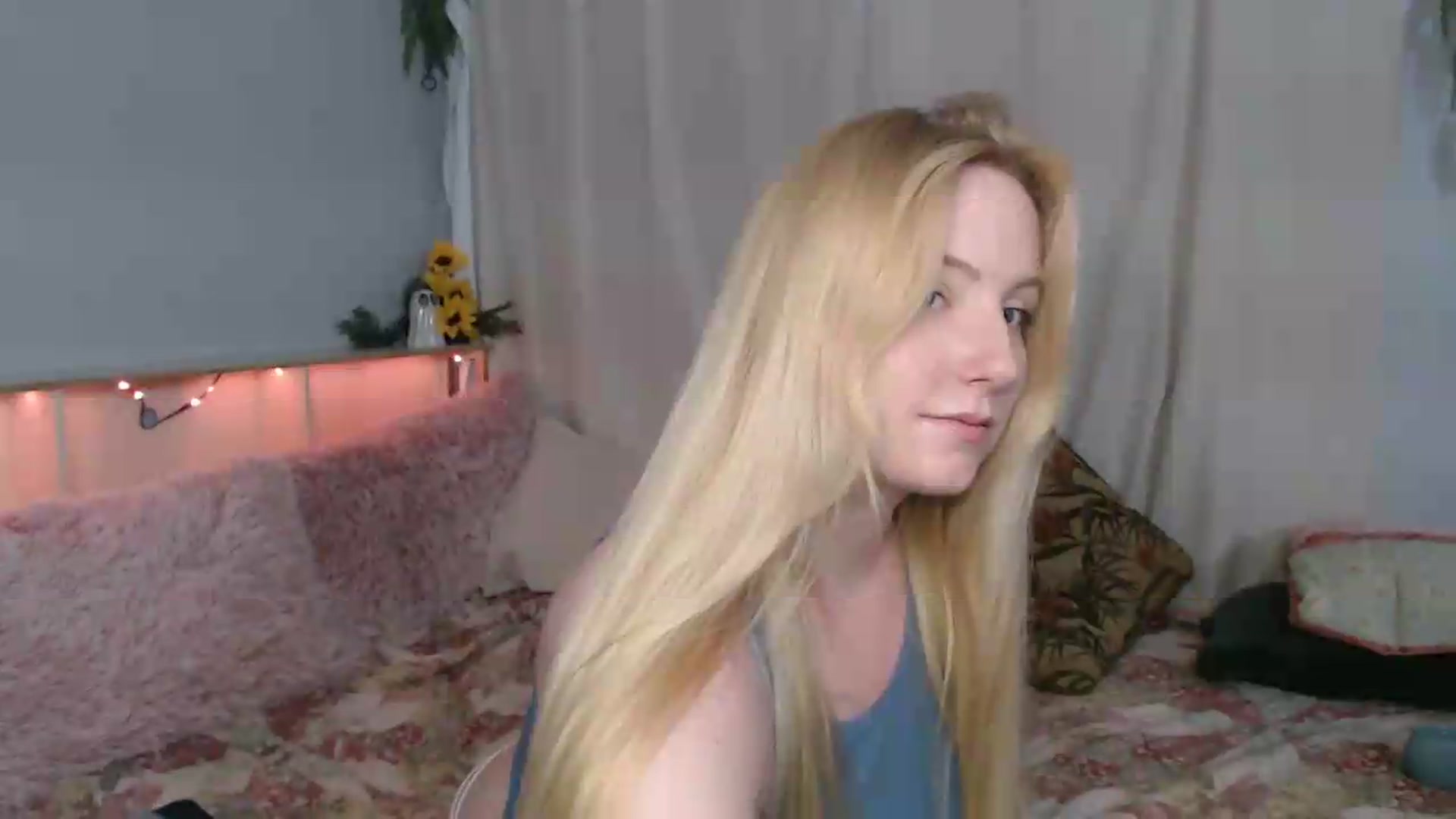 Gallery image thumbnail from Gardengirl69's myfreecams stream on, 08/12/2026, 03:11 image 7 of 20