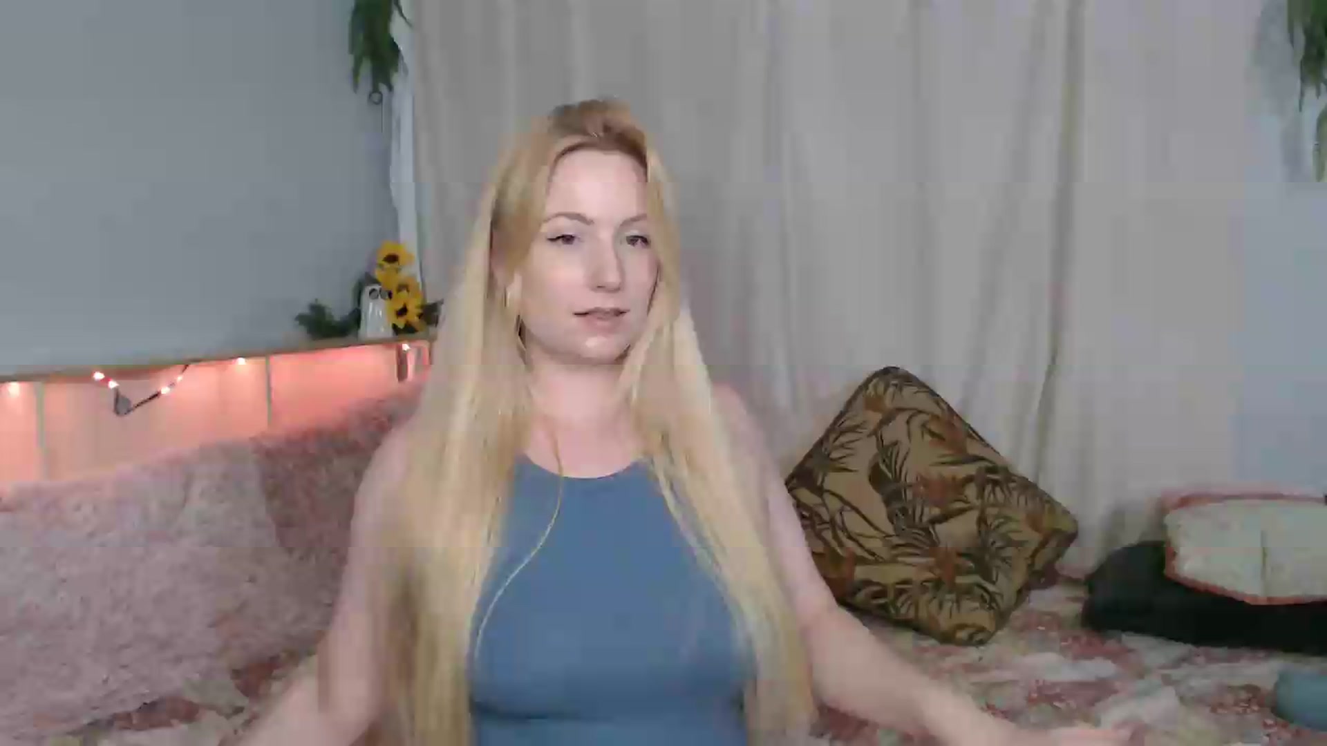 Gallery image thumbnail from Gardengirl69's myfreecams stream on, 08/12/2026, 03:11 image 9 of 20