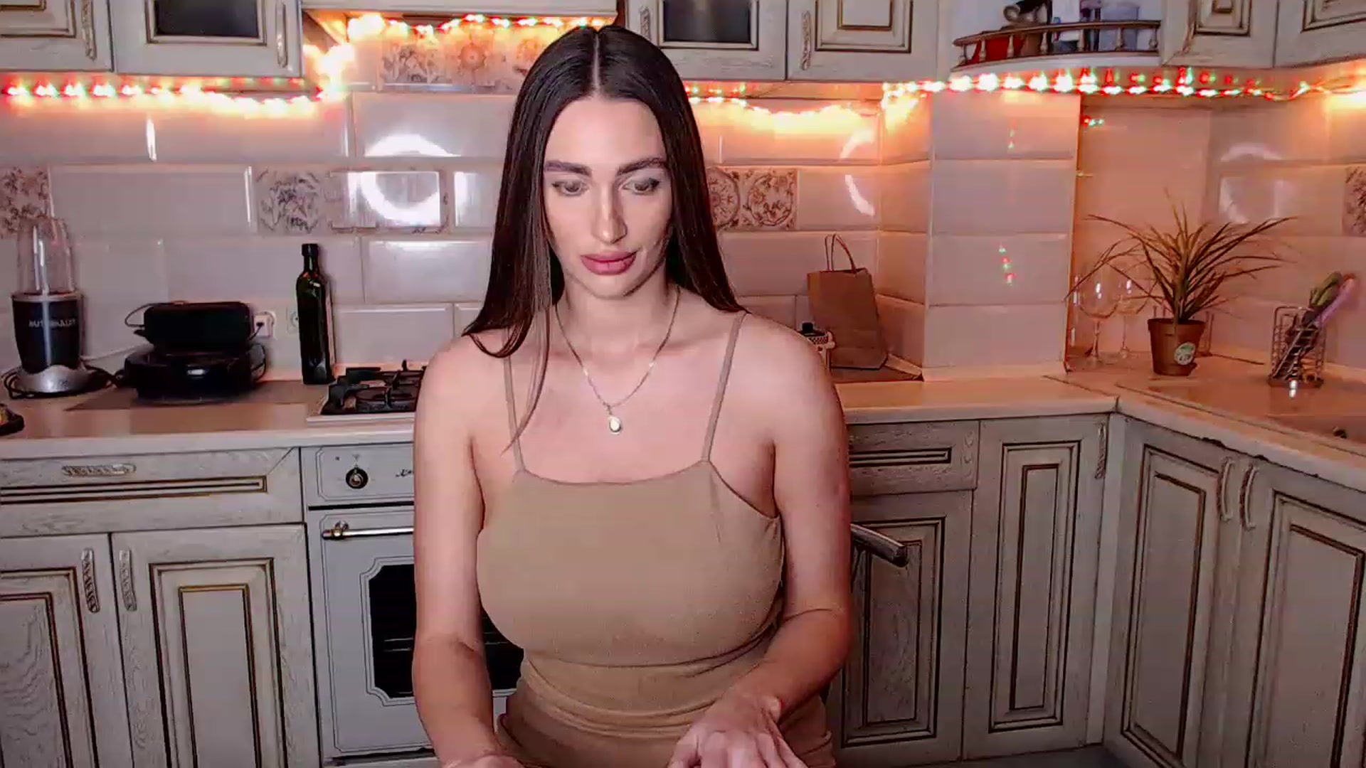 Gallery image thumbnail from Garzzi's myfreecams stream on, 11/15/2022, 02:15 image 19 of 20
