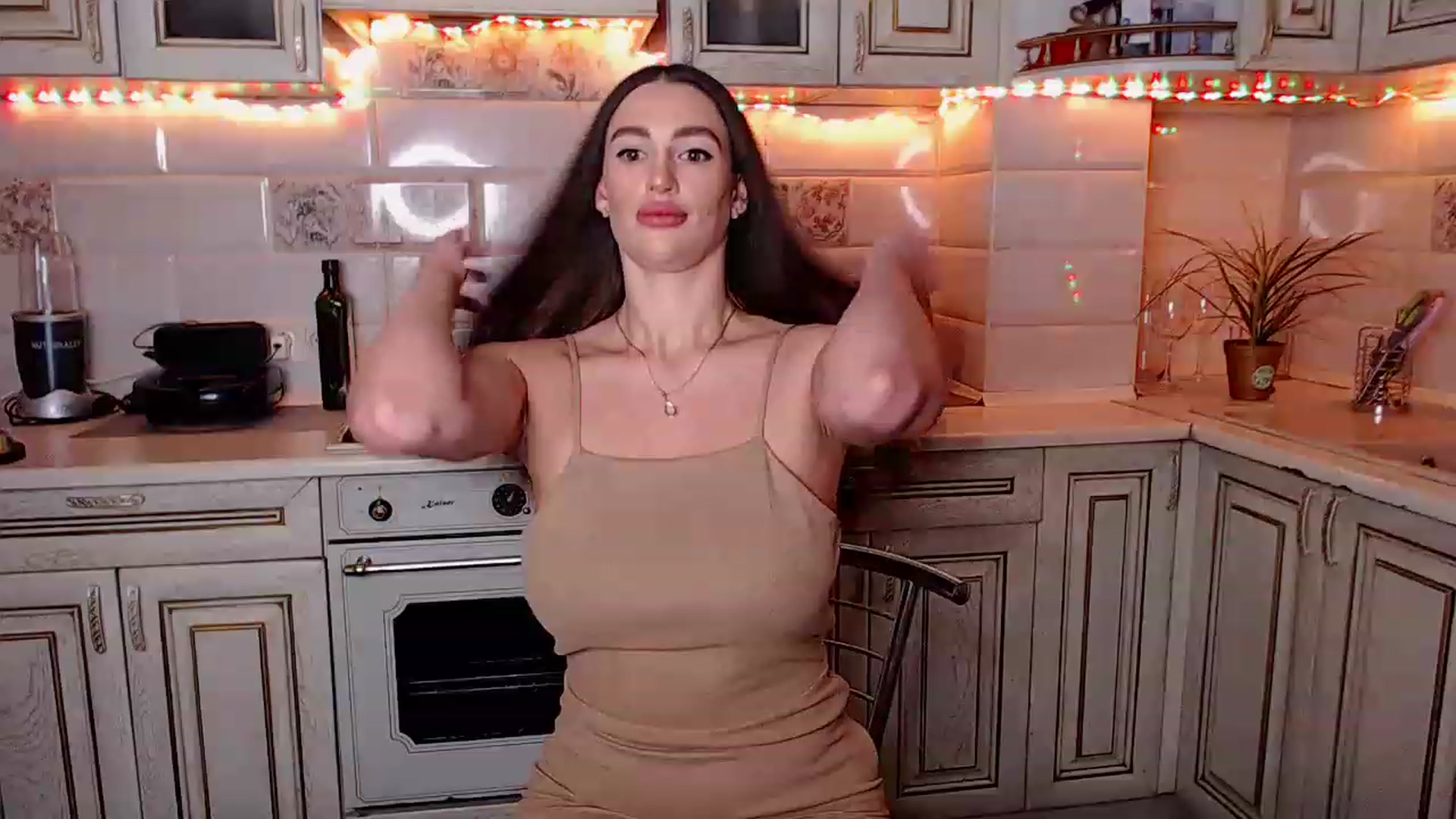 Gallery image thumbnail from Garzzi's myfreecams stream on, 11/15/2022, 02:15 image 15 of 20