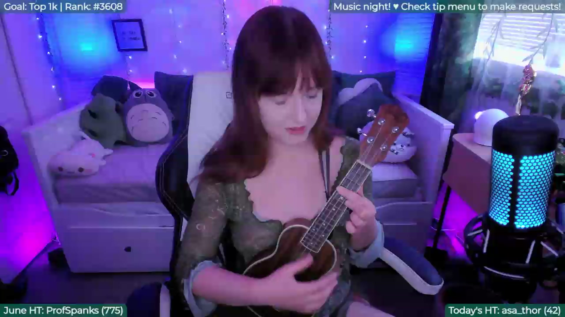 Gallery image thumbnail from GayeWilde's myfreecams stream on, 06/23/2026, 05:40 image 2 of 20