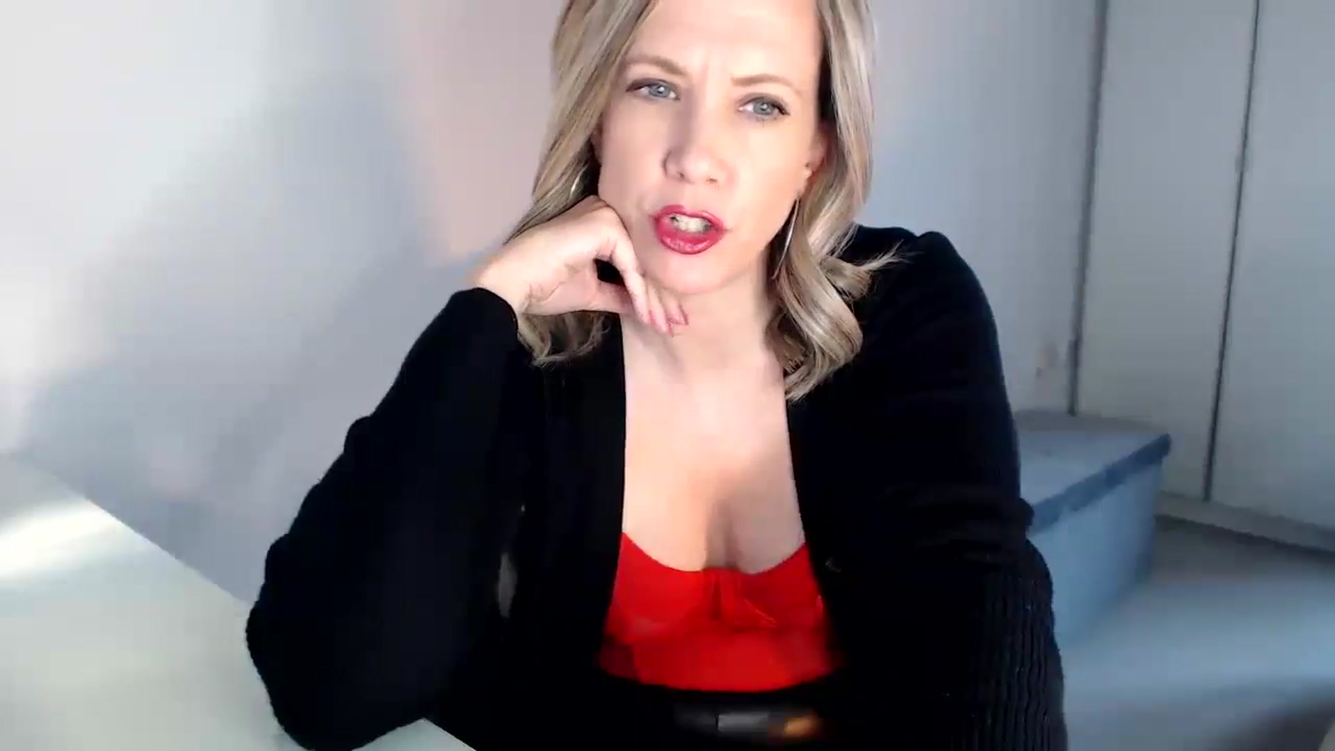 Gallery image thumbnail from GddsMsKelly's myfreecams stream on, 03/23/2025, 15:09 image 18 of 20
