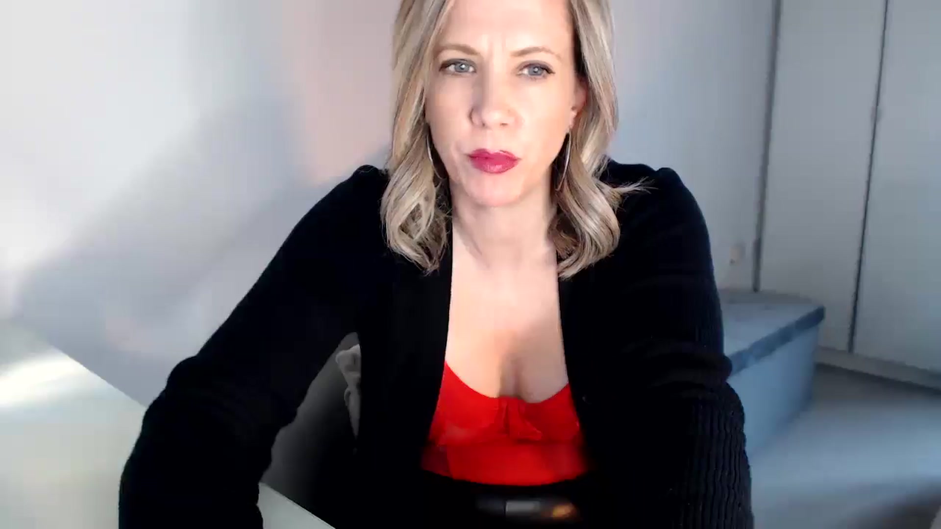 Gallery image thumbnail from GddsMsKelly's myfreecams stream on, 03/23/2025, 15:09 image 19 of 20