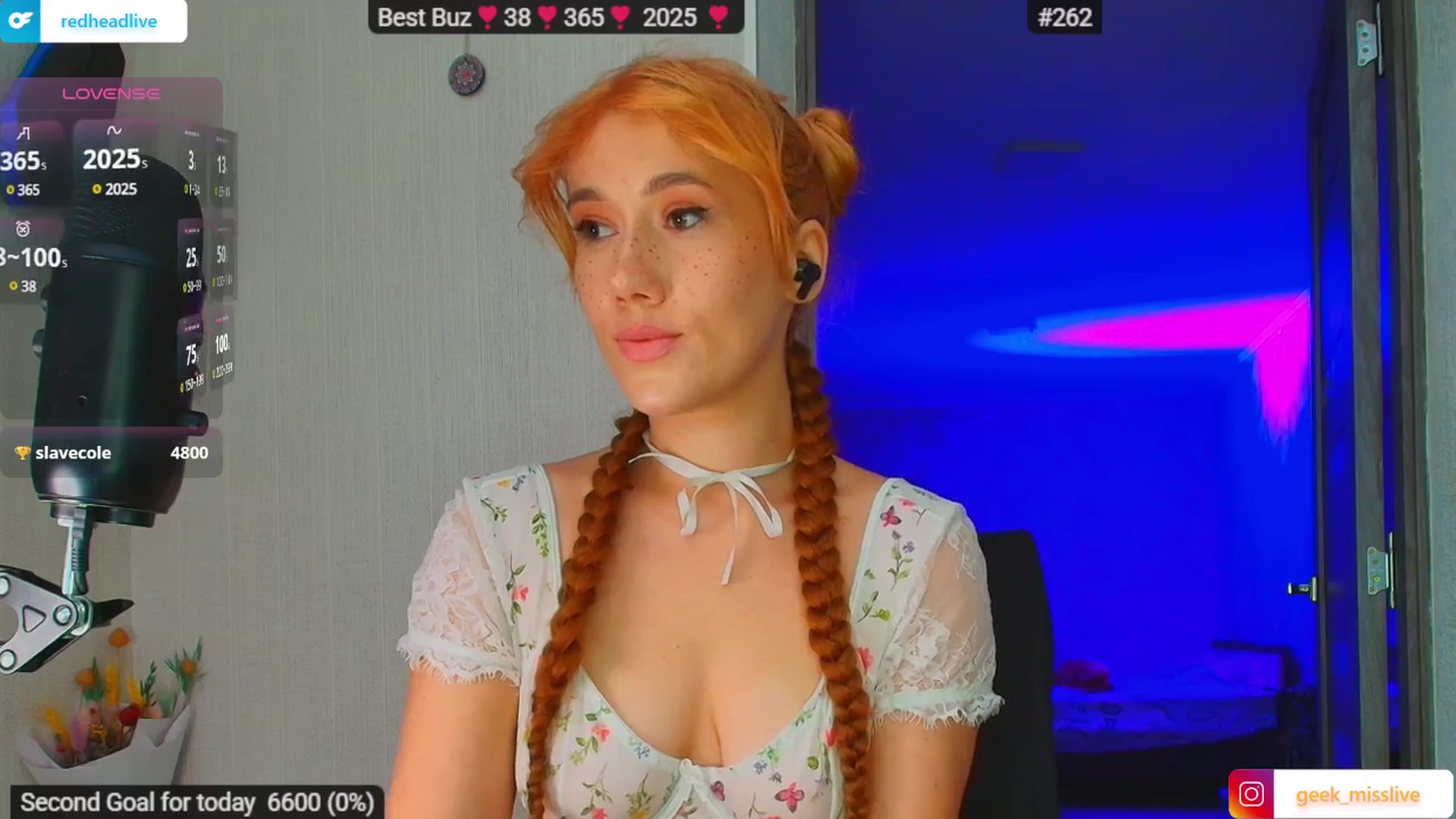 Gallery image thumbnail from Geek_MISS's myfreecams stream on, 07/21/2025, 04:11 image 2 of 20