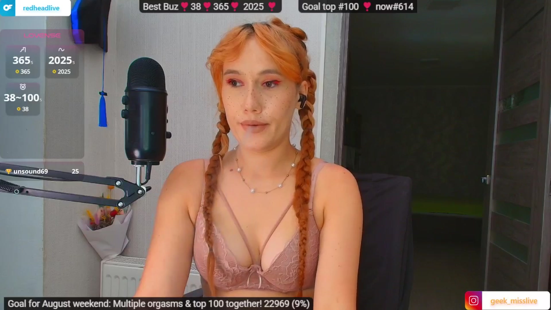 Gallery image thumbnail from Geek_MISS's myfreecams stream on, 08/04/2025, 06:35 image 4 of 20