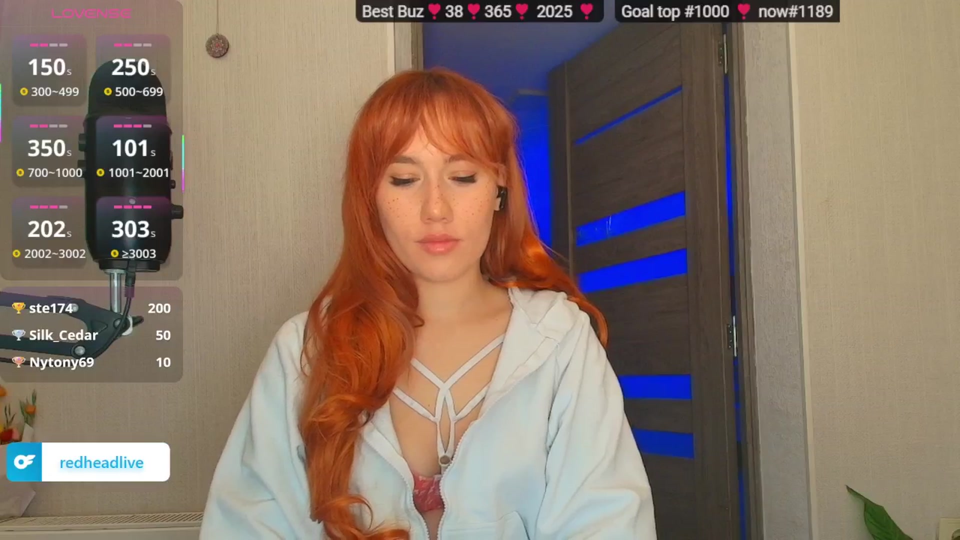 Gallery image thumbnail from Geek_MISS's myfreecams stream on, 11/21/2025, 02:27 image 4 of 20
