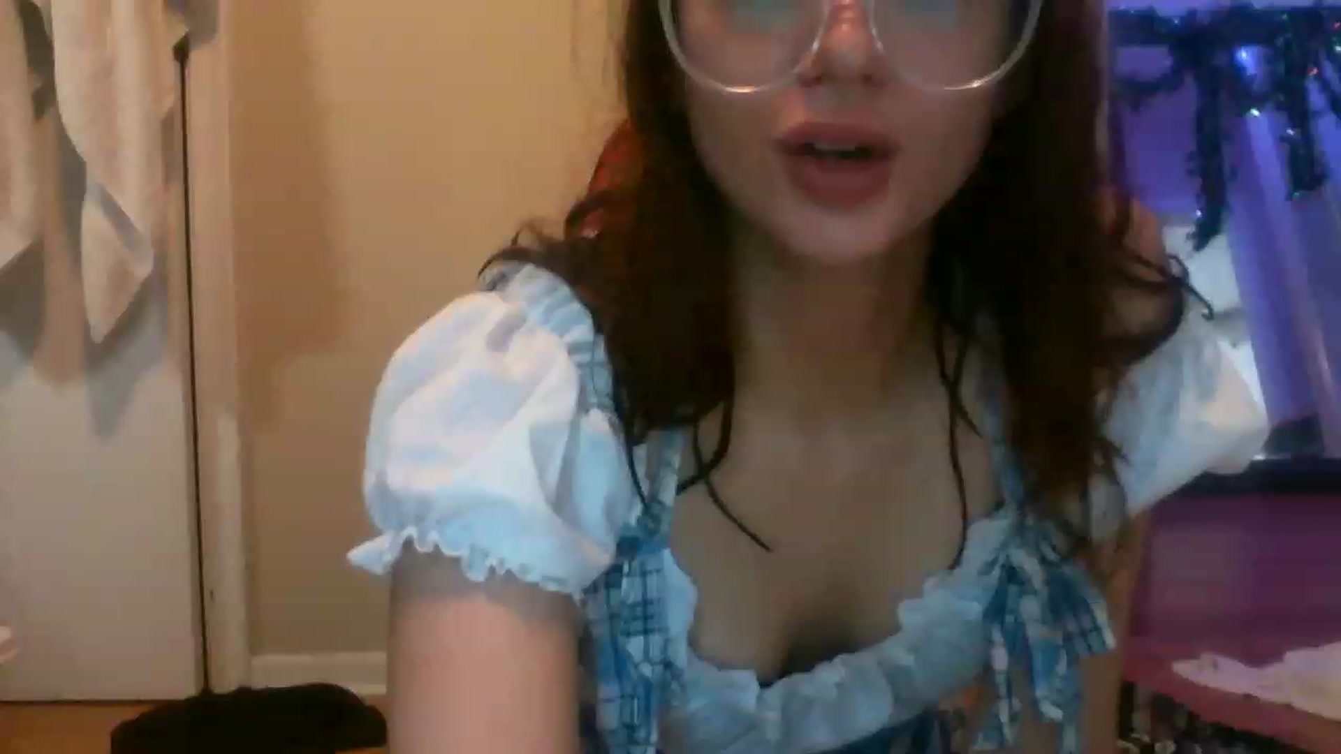 Gallery image thumbnail from Geekygirl10's myfreecams stream on, 11/16/2022, 16:47 image 2 of 20
