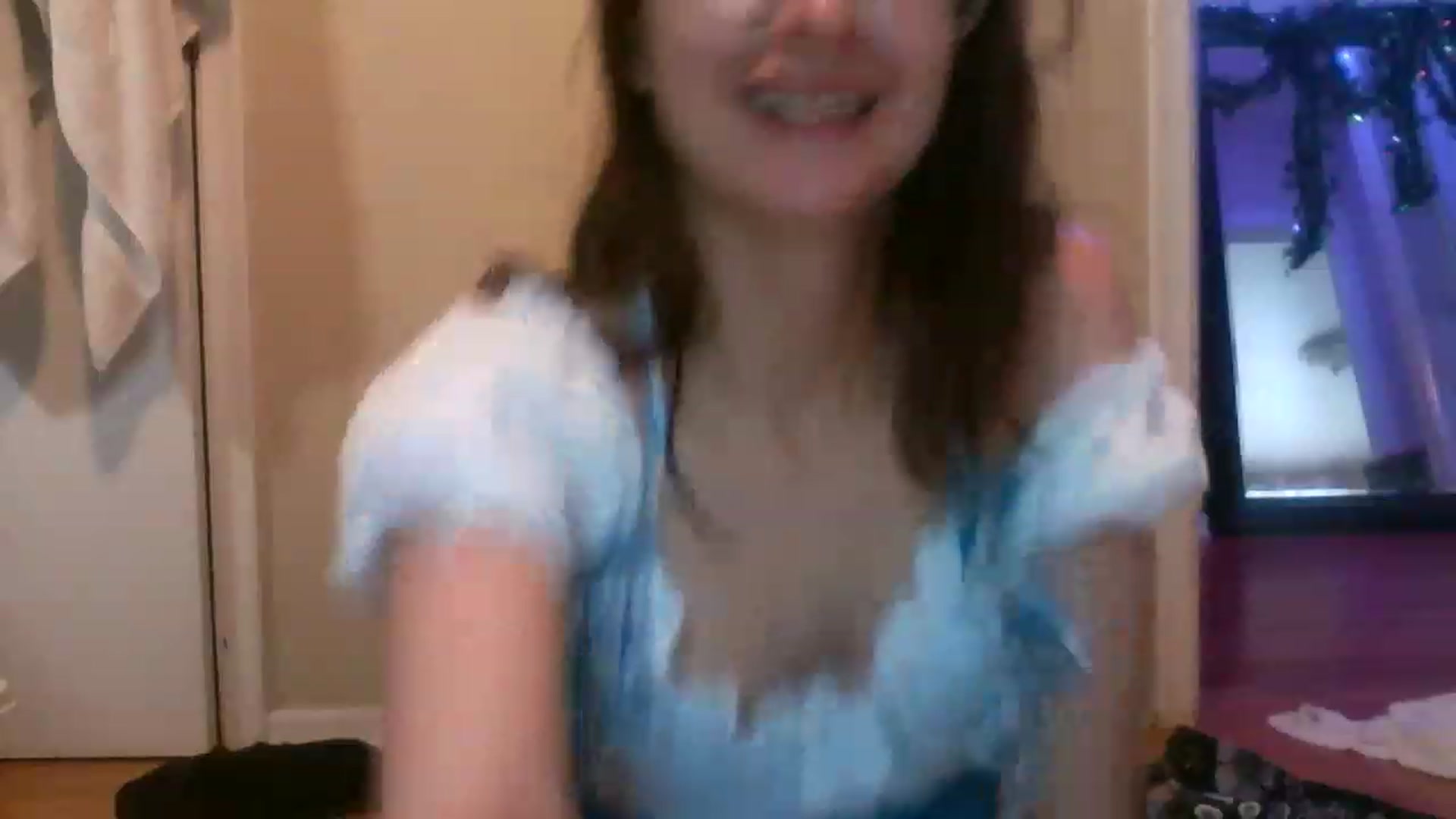 Gallery image thumbnail from Geekygirl10's myfreecams stream on, 11/16/2022, 16:47 image 3 of 20