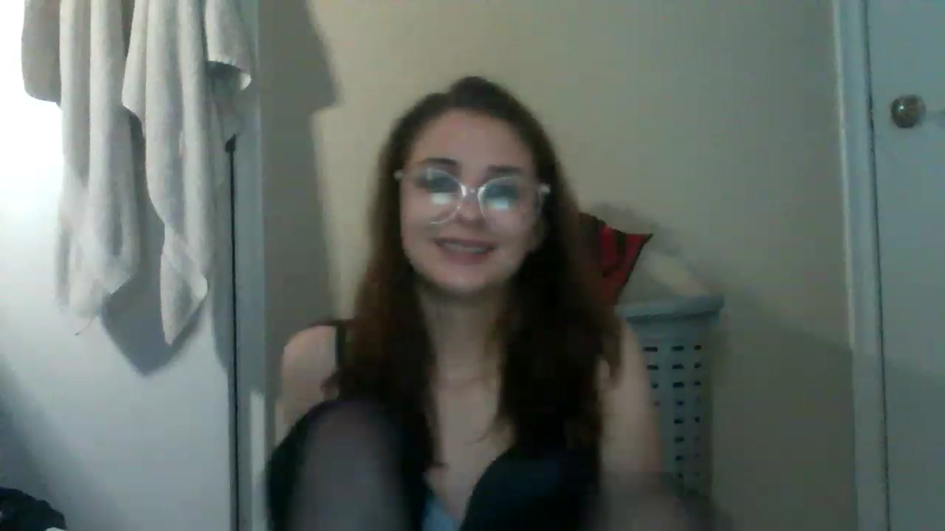Gallery image thumbnail from Geekygirl10's myfreecams stream on, 11/16/2022, 16:47 image 20 of 20
