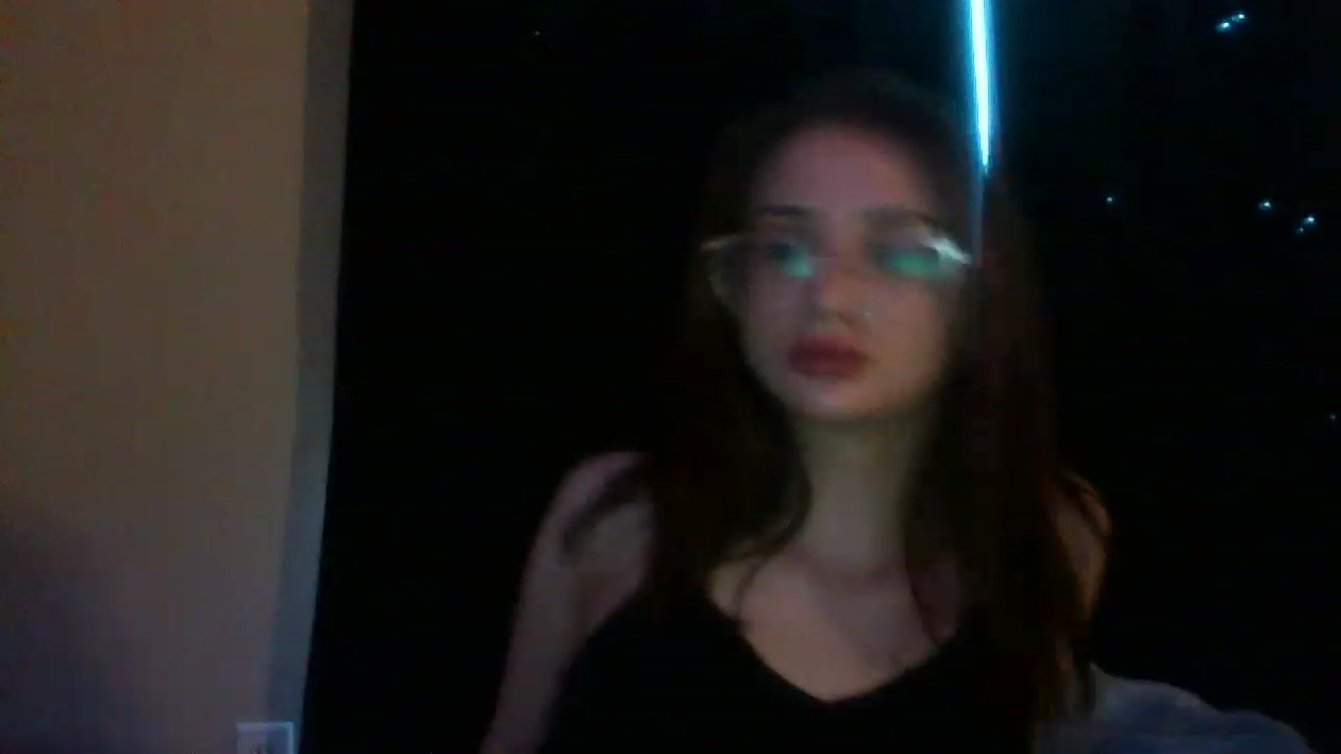 Gallery image thumbnail from Geekygirl10's myfreecams stream on, 11/18/2022, 19:15 image 16 of 20