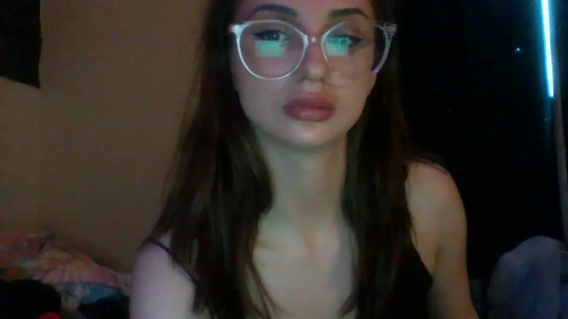 Gallery image thumbnail from Geekygirl10's myfreecams stream on, 11/18/2022, 19:15 image 8 of 20