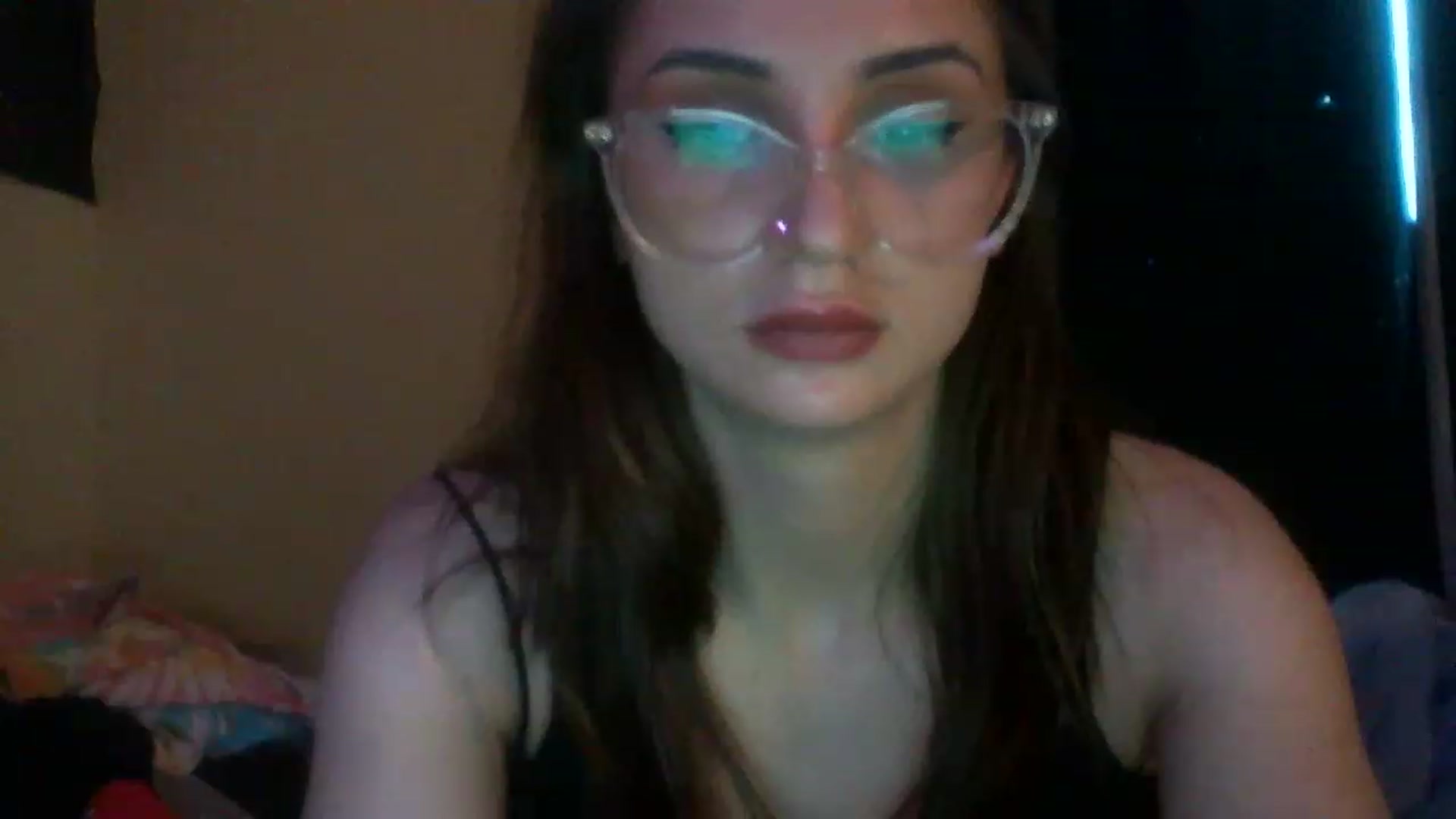 Gallery image thumbnail from Geekygirl10's myfreecams stream on, 11/18/2022, 19:15 image 10 of 20