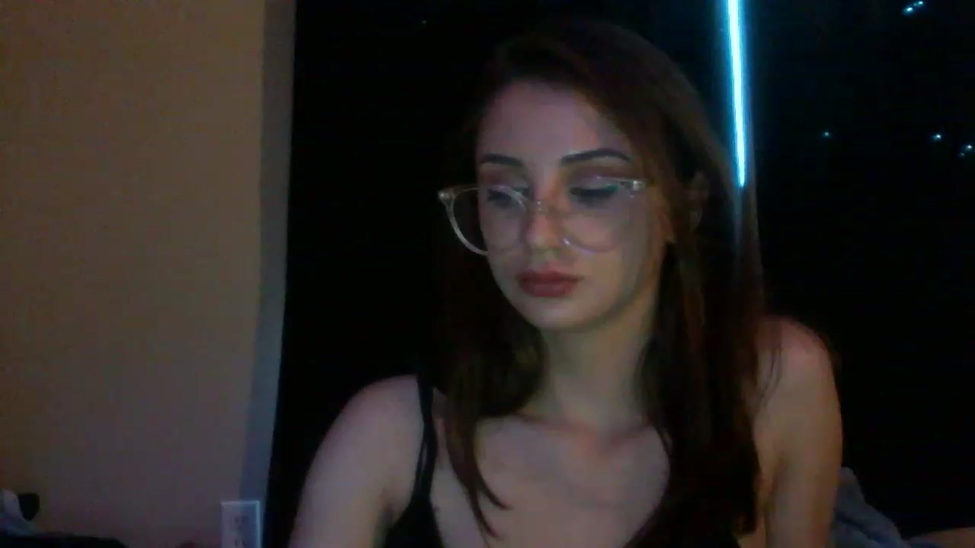 Gallery image thumbnail from Geekygirl10's myfreecams stream on, 11/18/2022, 19:15 image 11 of 20