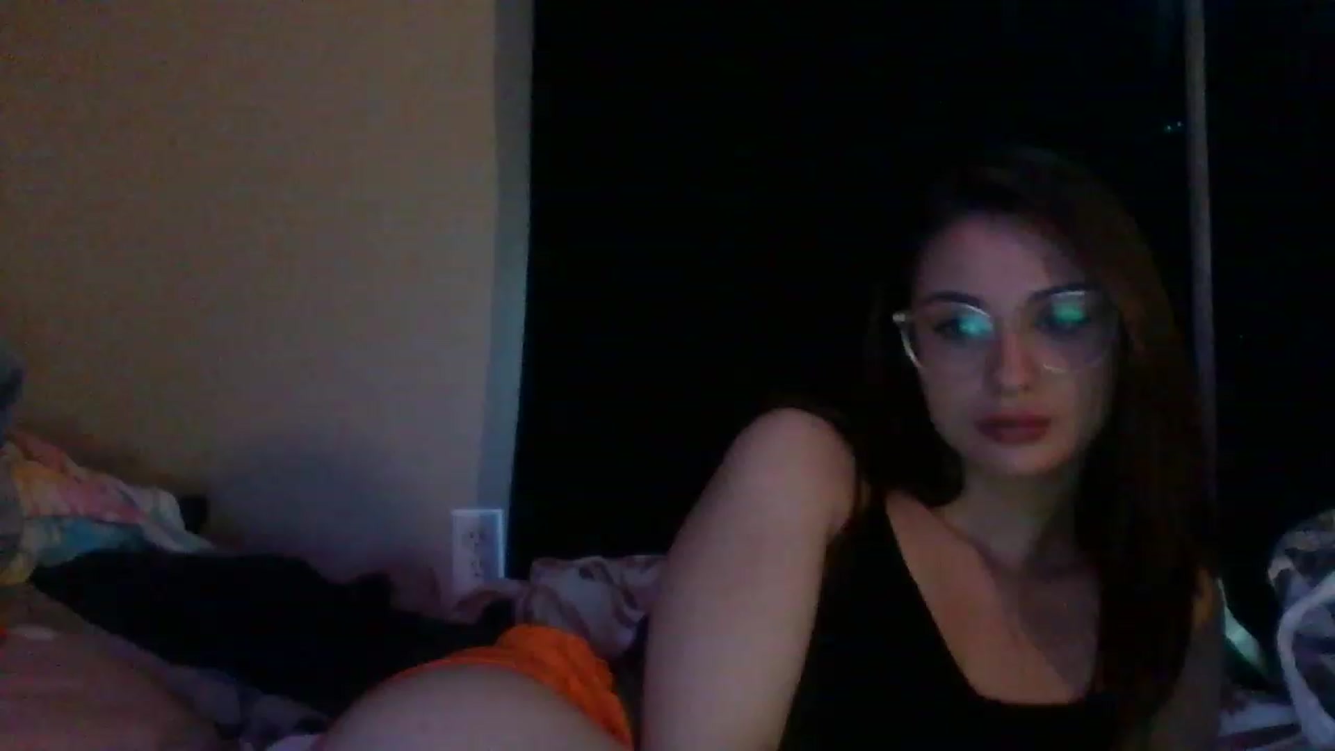 Gallery image thumbnail from Geekygirl10's myfreecams stream on, 11/18/2022, 19:15 image 2 of 20