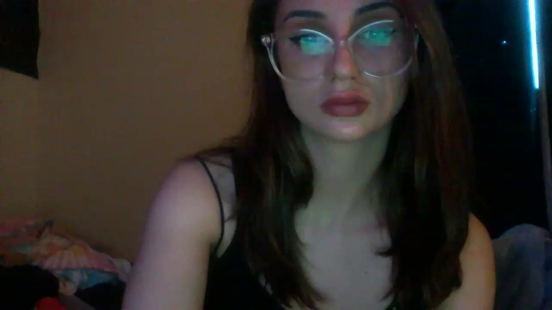 Gallery image thumbnail from Geekygirl10's myfreecams stream on, 11/18/2022, 19:15 image 9 of 20