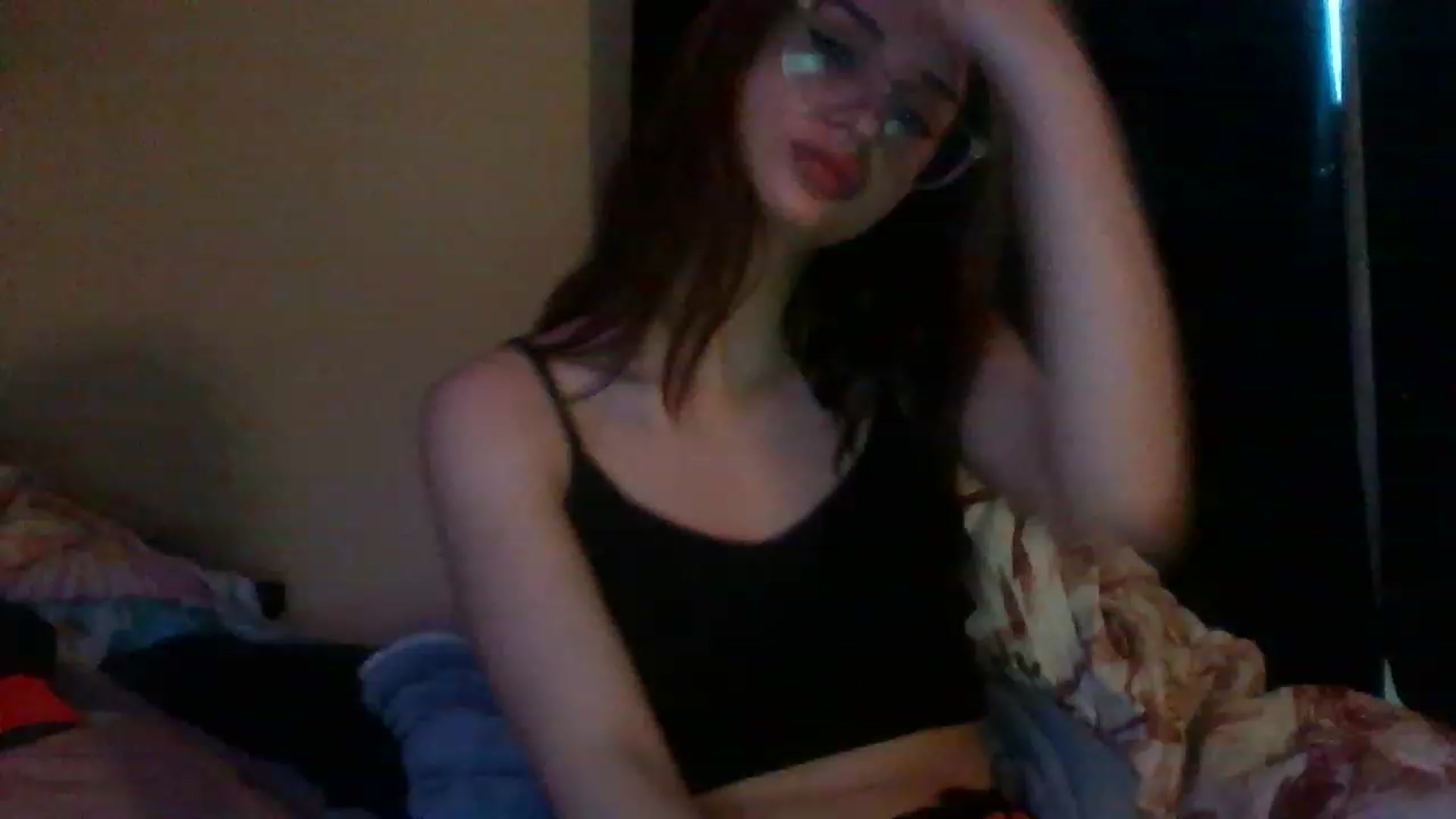 Gallery image thumbnail from Geekygirl10's myfreecams stream on, 11/18/2022, 19:15 image 20 of 20