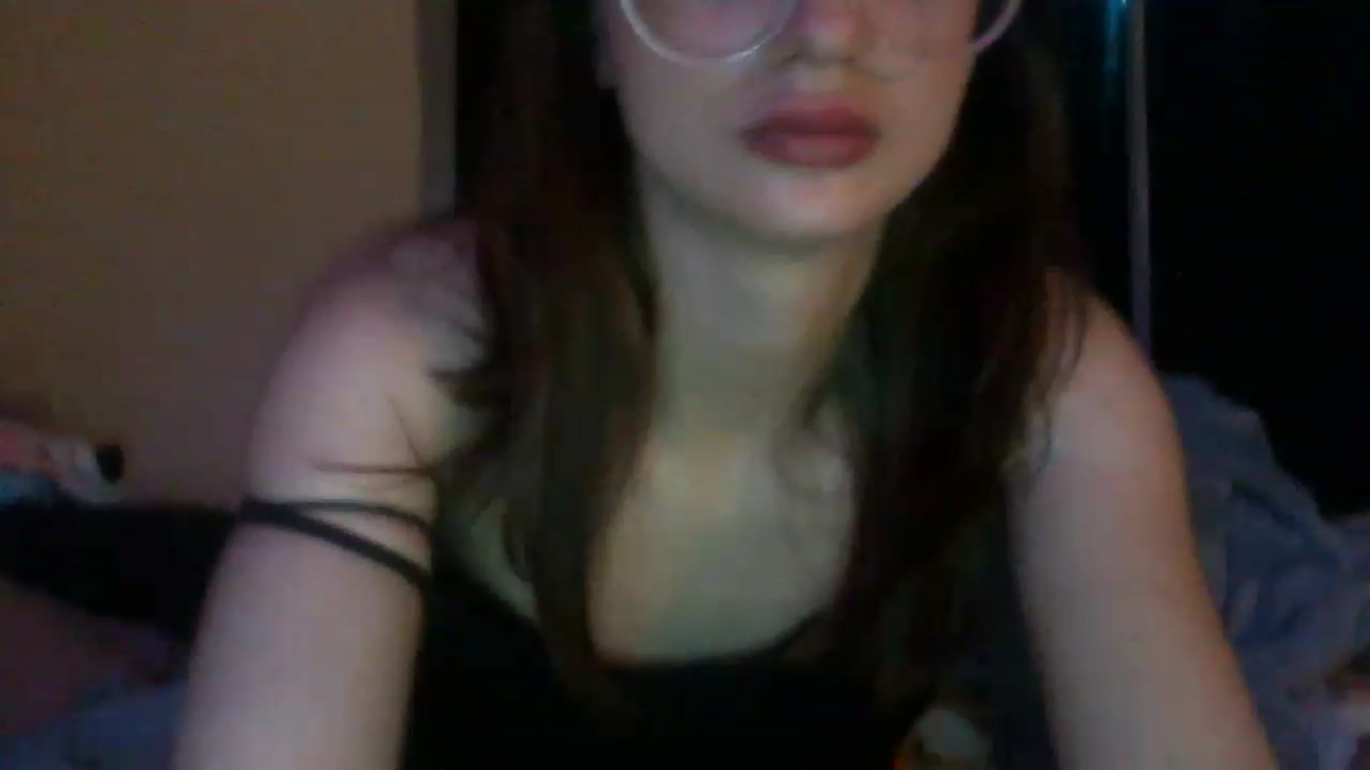 Gallery image thumbnail from Geekygirl10's myfreecams stream on, 11/18/2022, 19:15 image 6 of 20