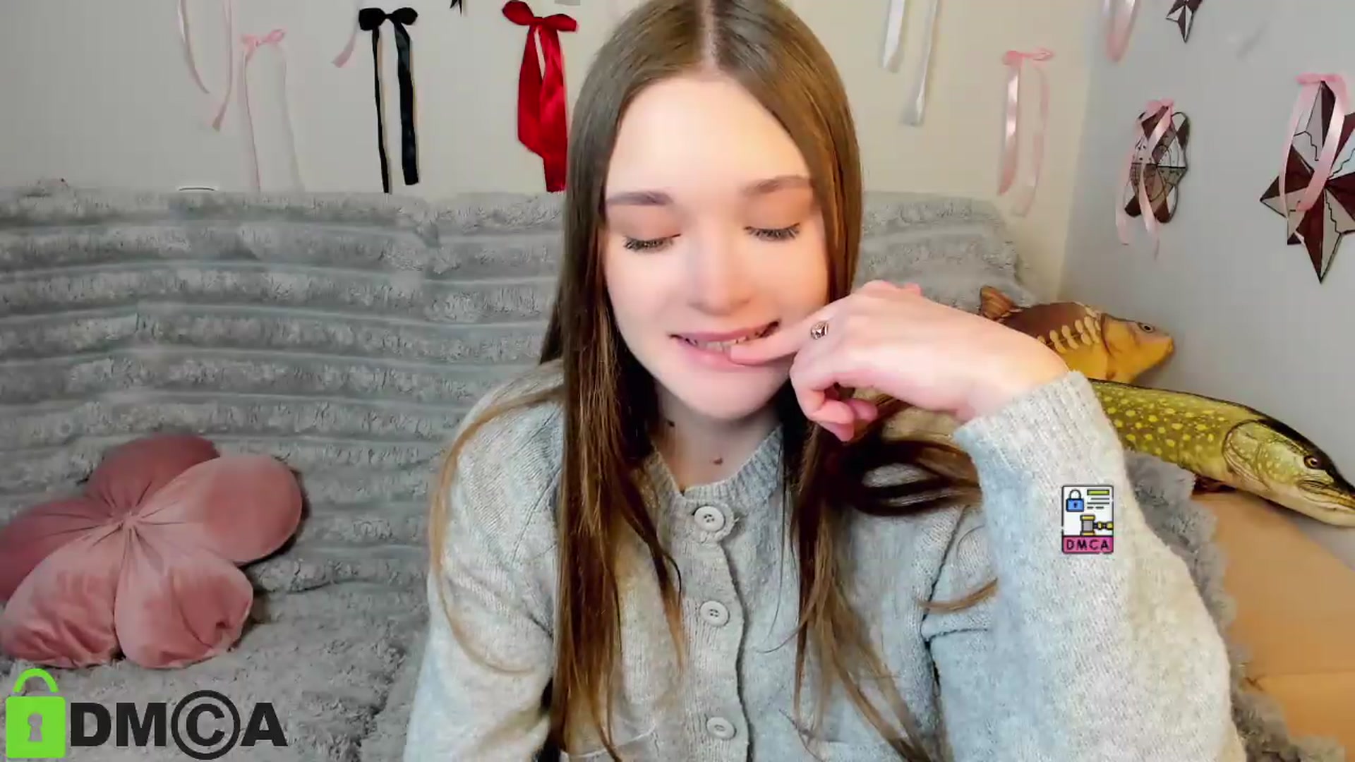 Gallery image thumbnail from GelaAngel's myfreecams stream on, 09/18/2026, 13:10 image 12 of 20