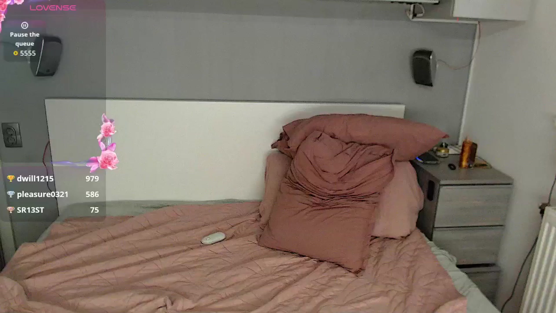 Gallery image thumbnail from GemLuva's myfreecams stream on, 08/27/2025, 11:49 image 11 of 20