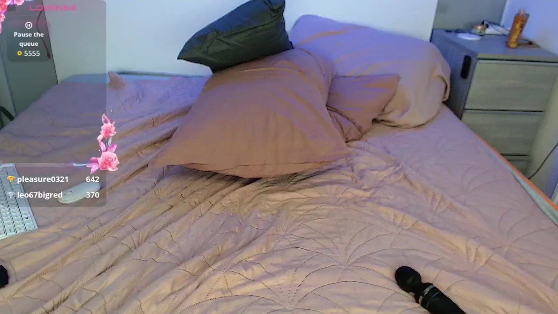 Gallery image thumbnail from GemLuva's myfreecams stream on, 08/29/2025, 11:51 image 12 of 20