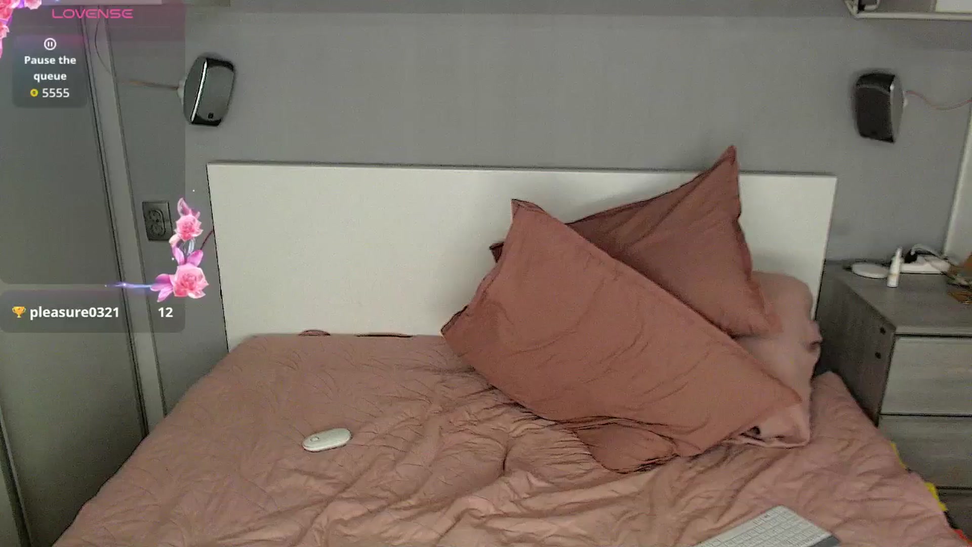 Gallery image thumbnail from GemLuva's myfreecams stream on, 11/04/2025, 12:17 image 18 of 20