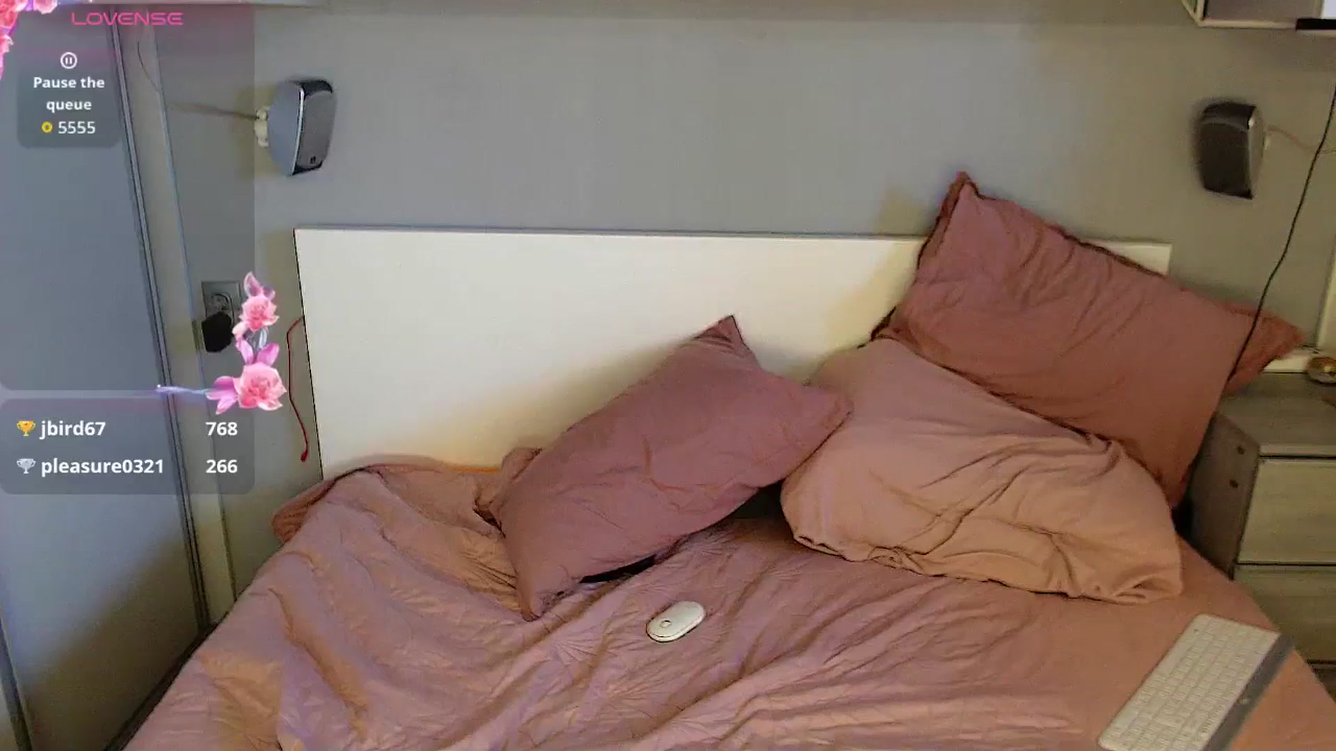 Gallery image thumbnail from GemLuva's myfreecams stream on, 01/27/2026, 11:54 image 11 of 20