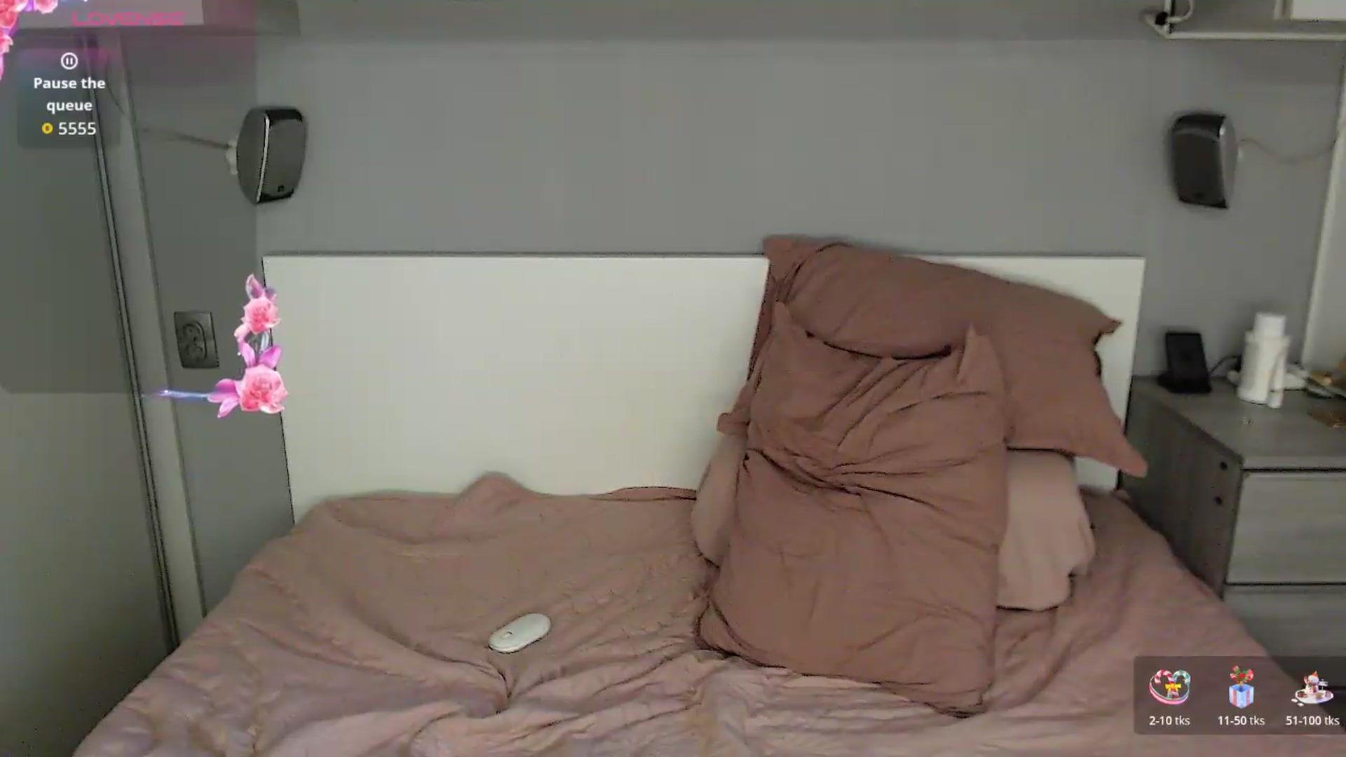Gallery image thumbnail from GemLuva's myfreecams stream on, 05/22/2026, 10:40 image 6 of 20