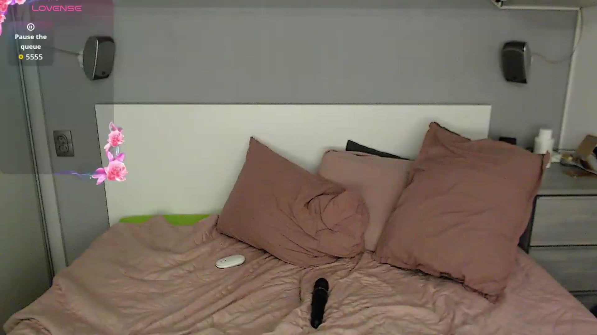 Gallery image thumbnail from GemLuva's myfreecams stream on, 05/26/2026, 13:09 image 14 of 20