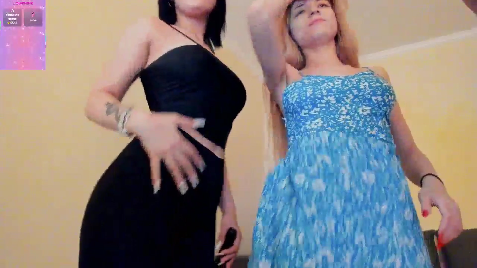Gallery image thumbnail from Gemelli_'s myfreecams stream on, 06/27/2025, 18:47 image 8 of 20