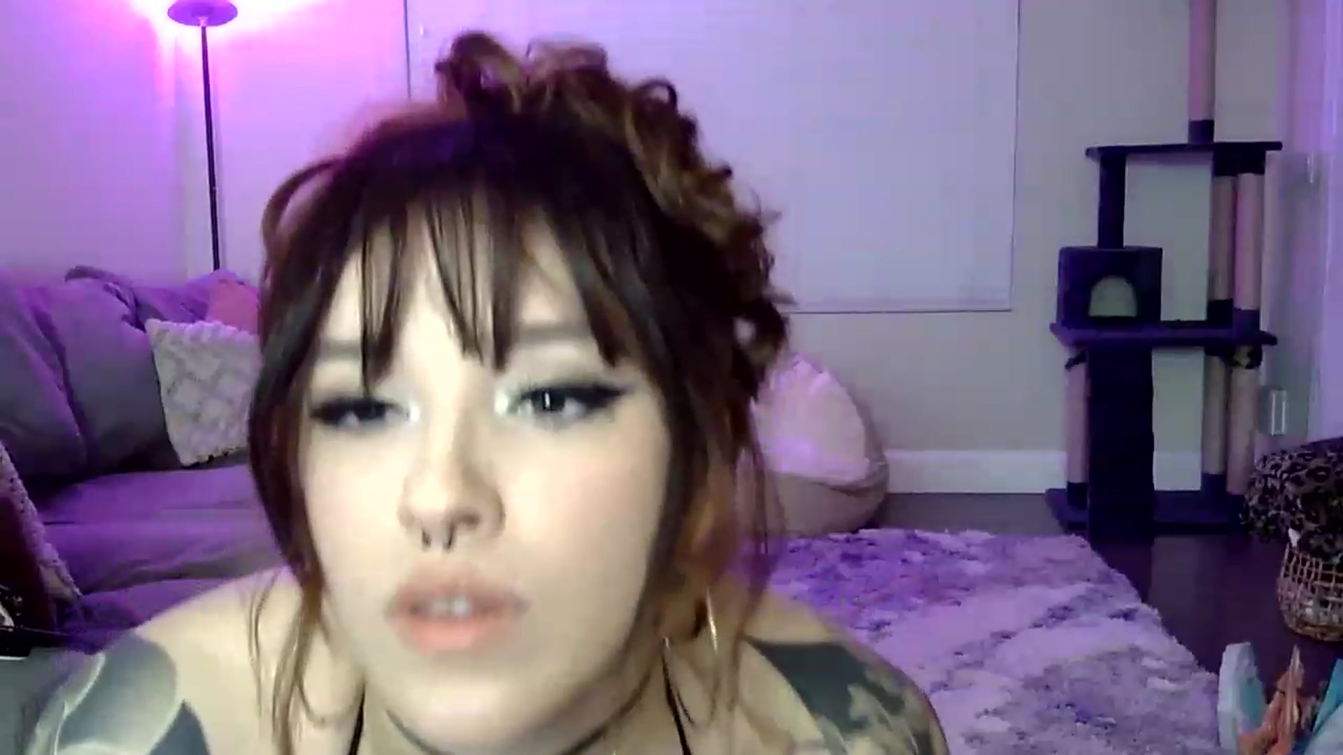 Gallery image thumbnail from GeminiJade69's myfreecams stream on, 05/08/2023, 08:12 image 12 of 20