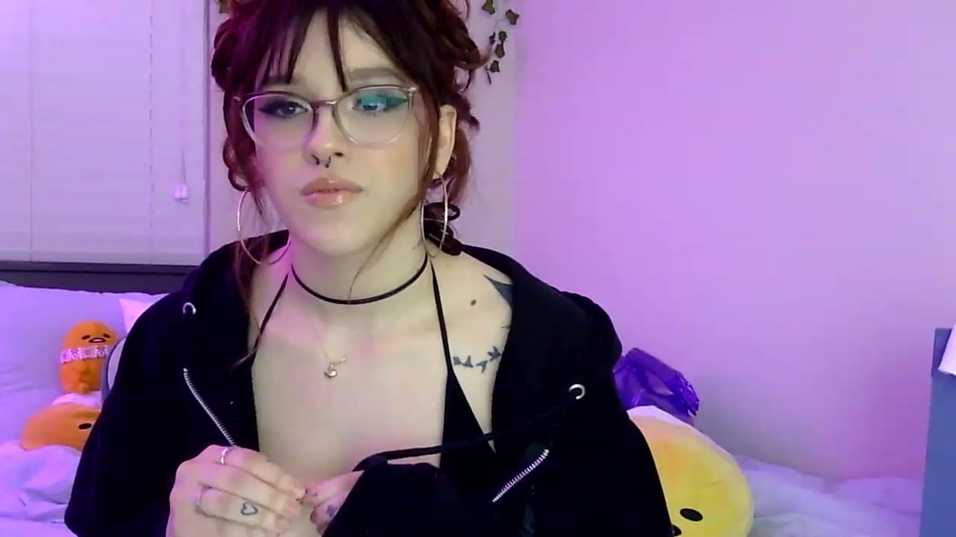 Gallery image thumbnail from GeminiJade69's myfreecams stream on, 05/10/2023, 08:55 image 1 of 20