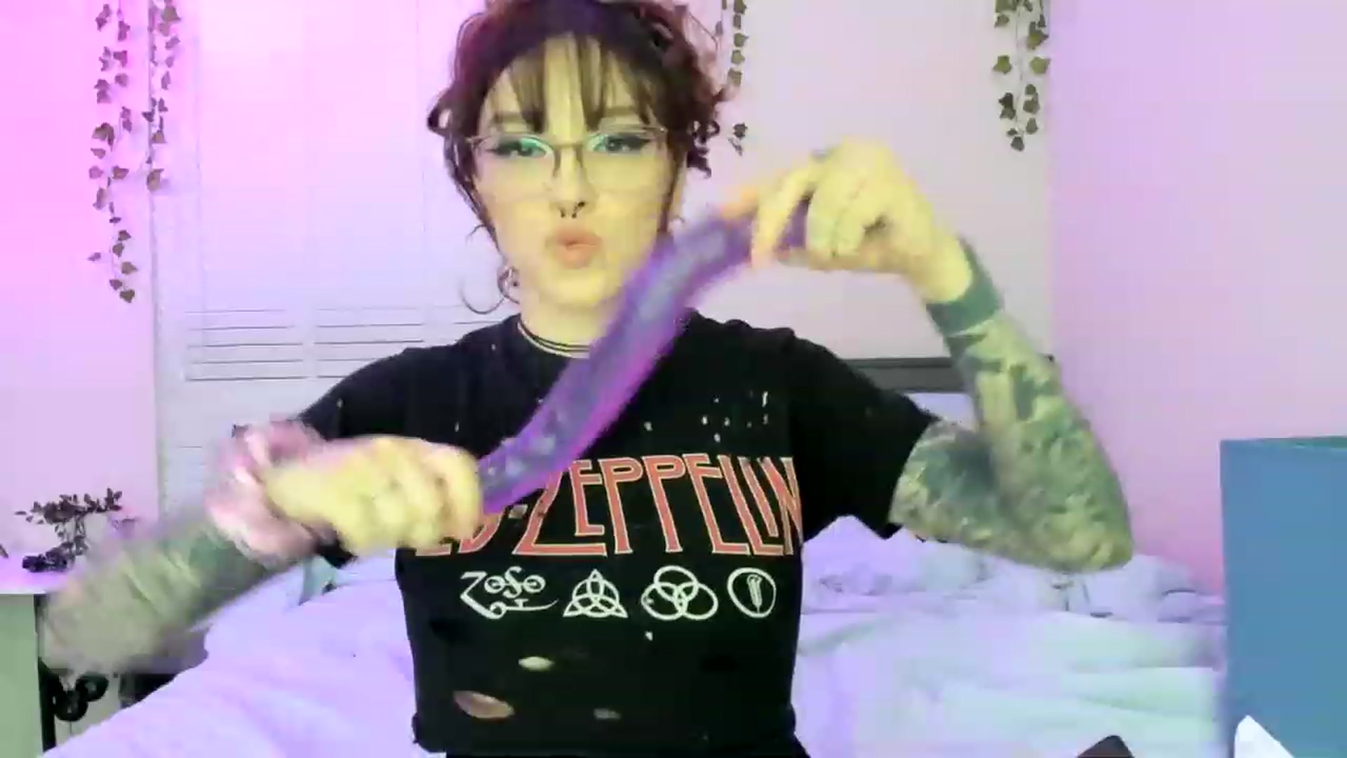 Gallery image thumbnail from GeminiJade69's myfreecams stream on, 05/15/2023, 06:54 image 4 of 20