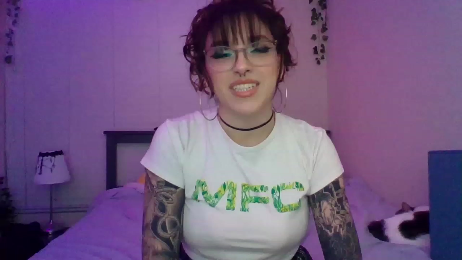 Gallery image thumbnail from GeminiJade69's myfreecams stream on, 05/17/2023, 07:50 image 2 of 20