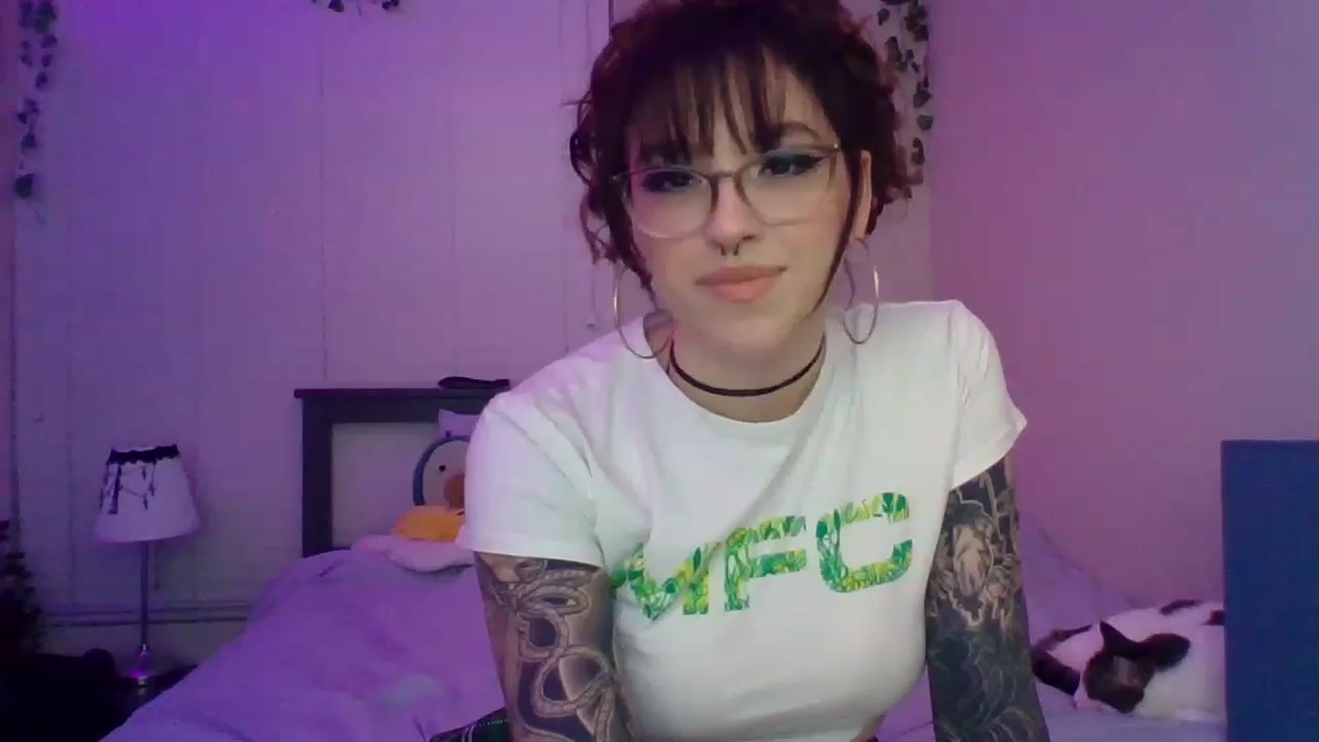 Gallery image thumbnail from GeminiJade69's myfreecams stream on, 05/17/2023, 07:50 image 9 of 20
