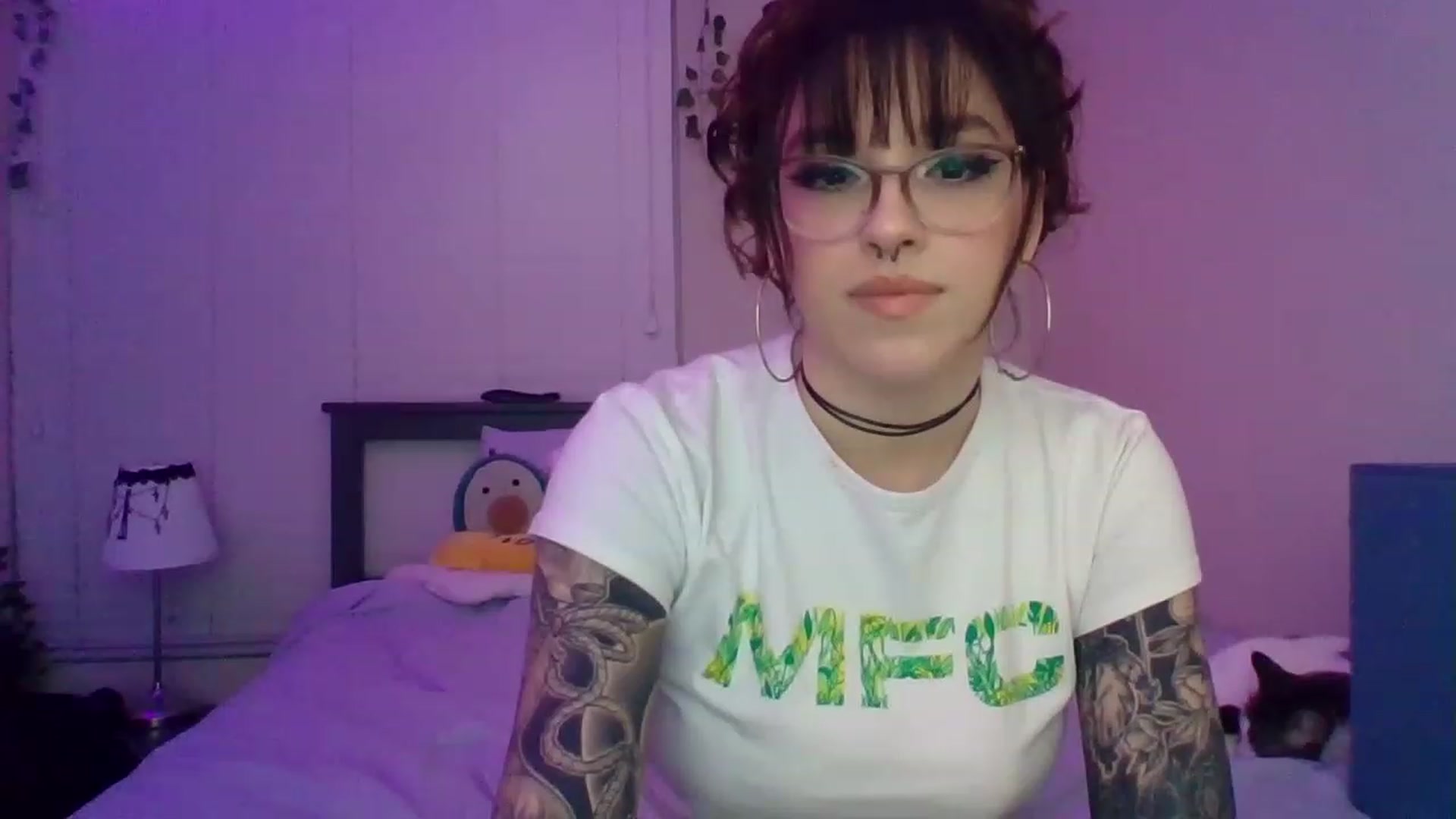 Gallery image thumbnail from GeminiJade69's myfreecams stream on, 05/17/2023, 07:50 image 8 of 20
